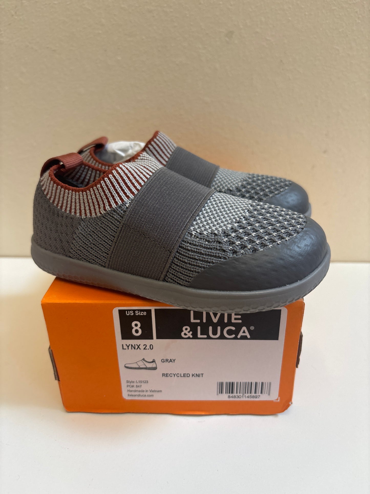 Size 8 New Livie Luca Lynx 2.0 Gray Knit