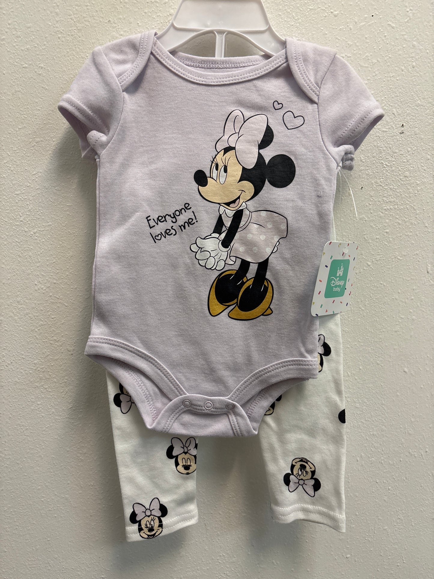 3-6m New Everyone Loves Me Outfit