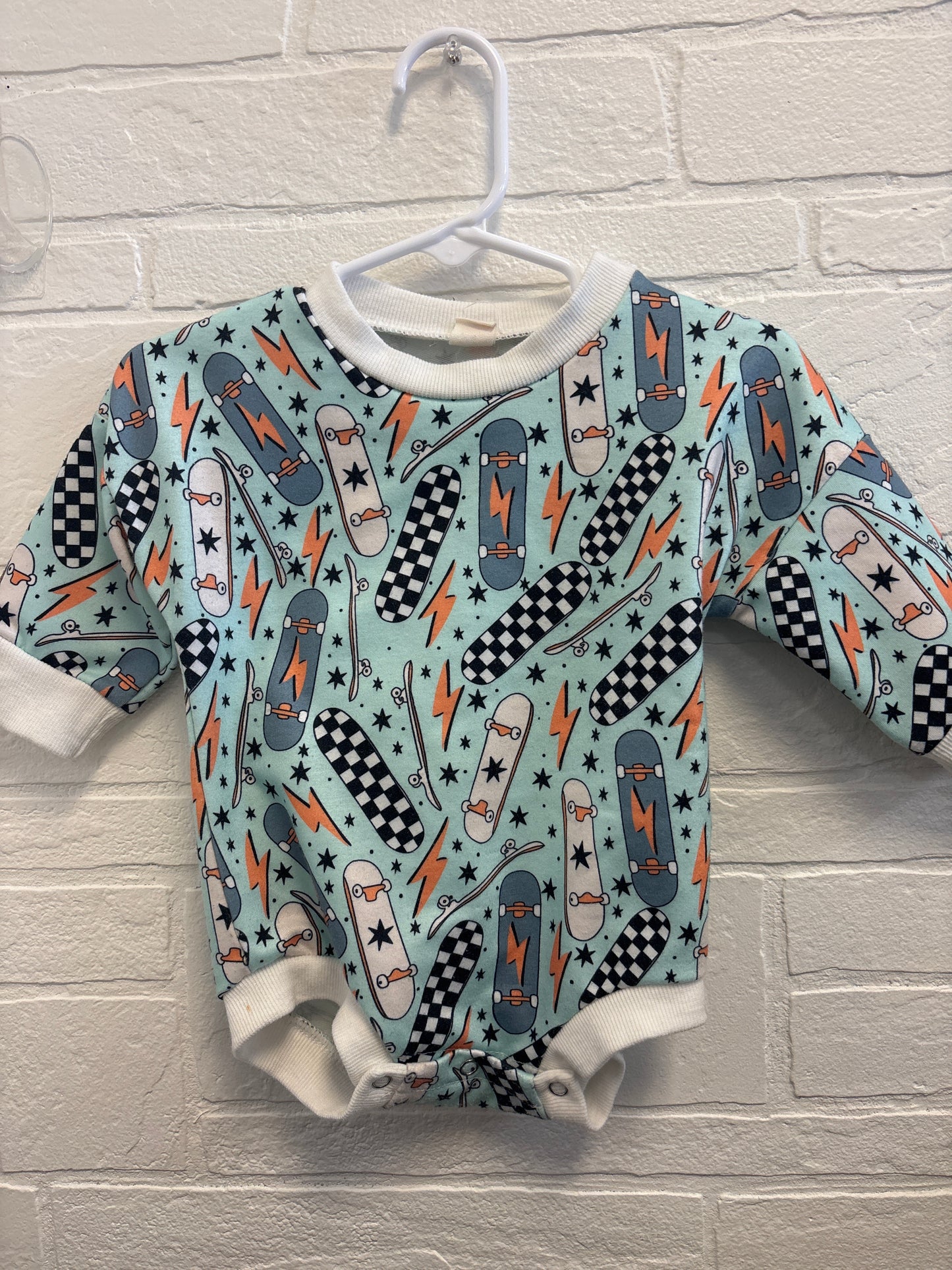6-12m (70) Skateboard Romper