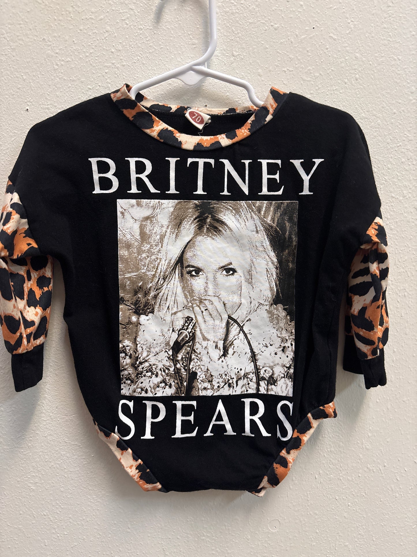 6-12m (70) Britney Leopard Romper