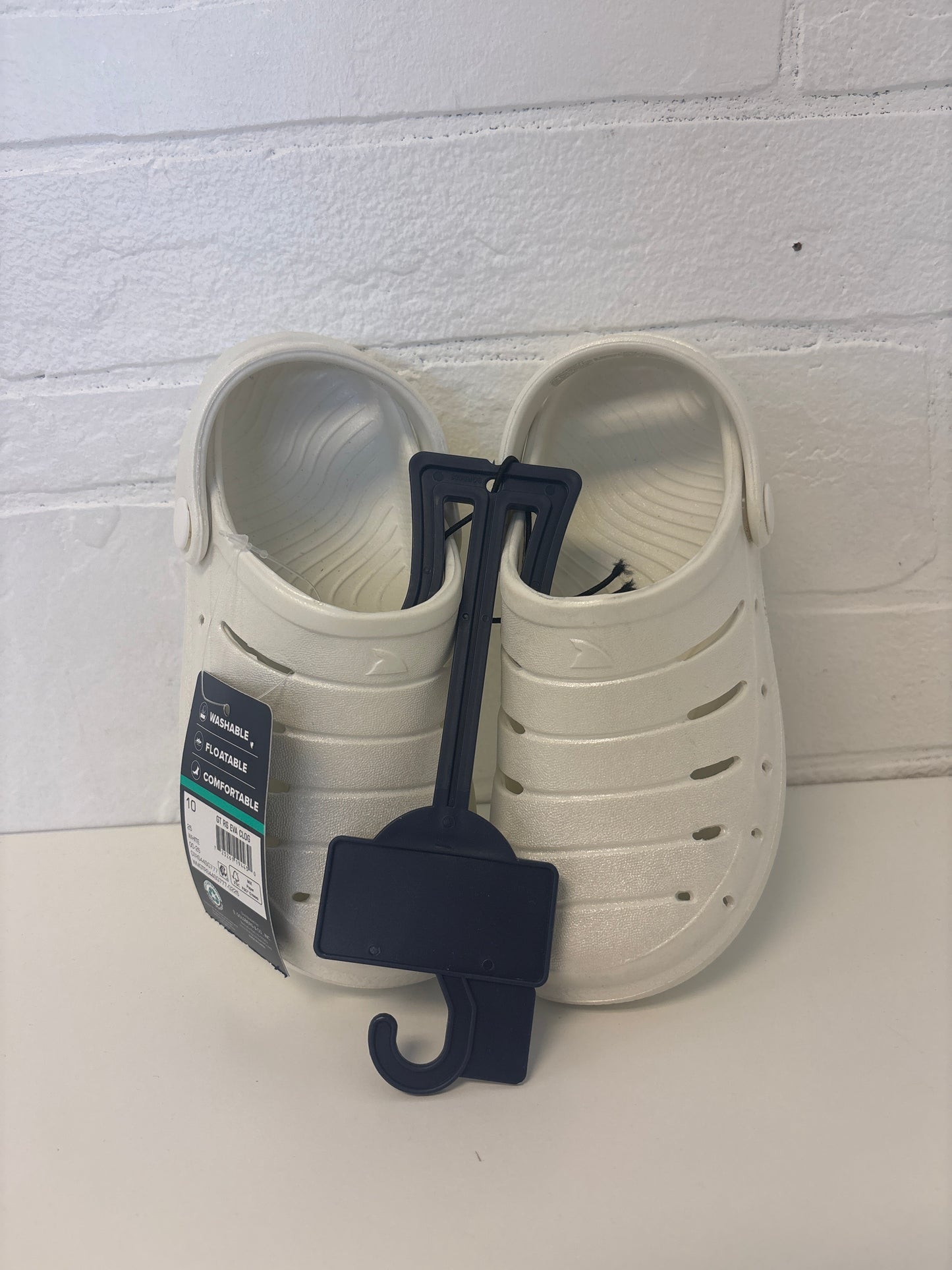 Size 10 New Rugged Shark Sandals