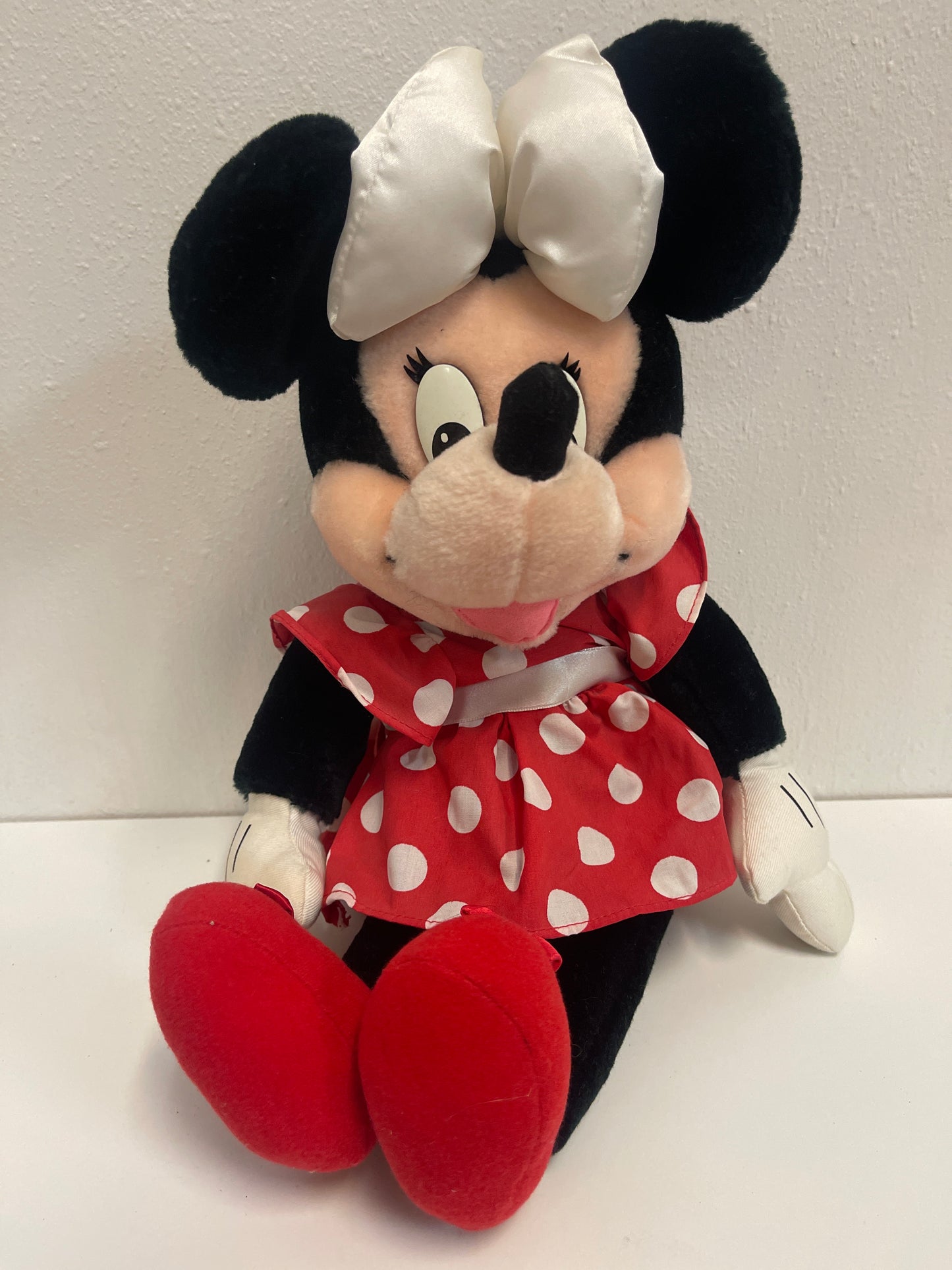 Vintage Applause Minnie Mouse Plush