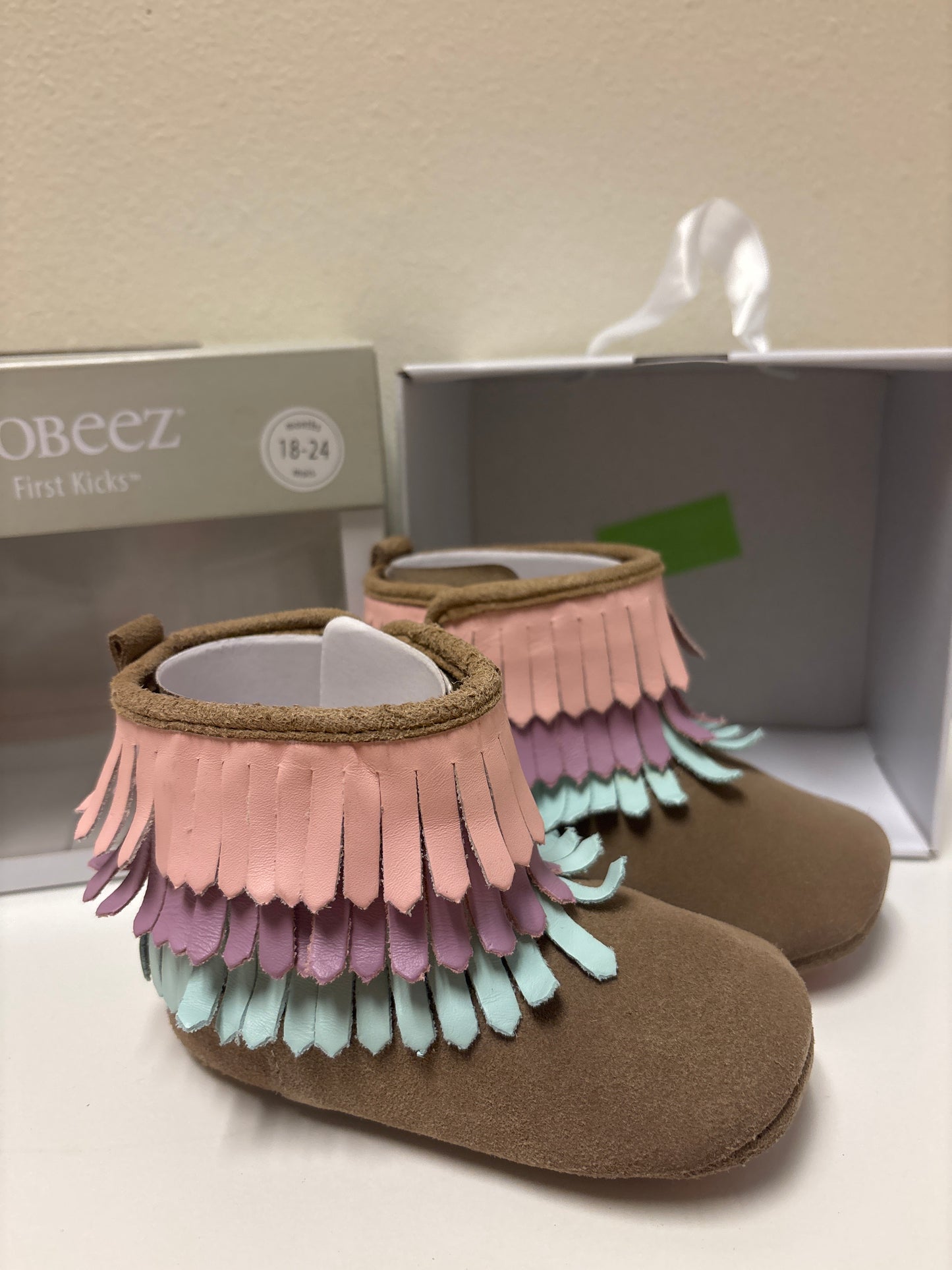 Size 6 New (18-24m) Robeez Fringe Boots