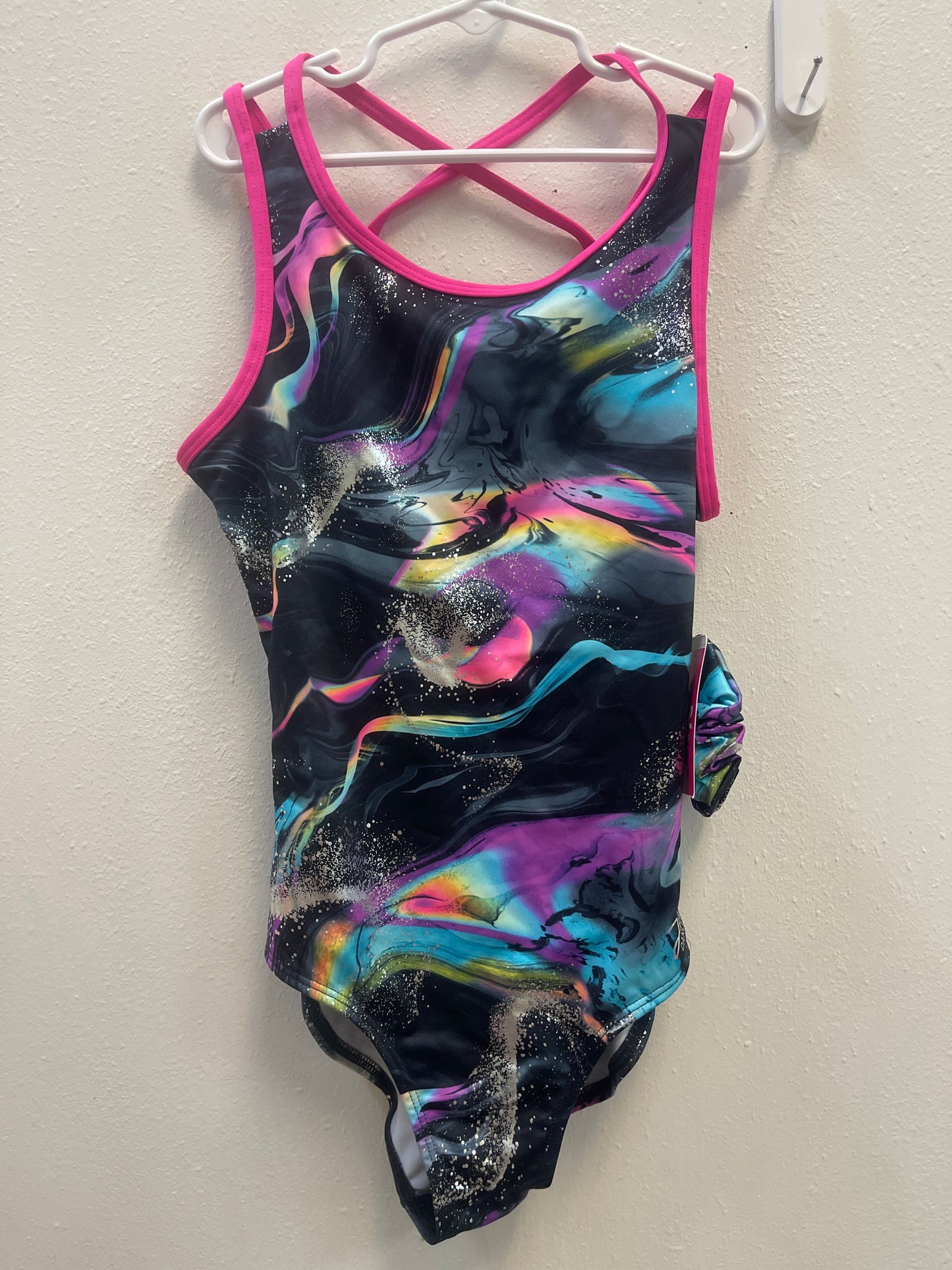 12/14 NEW Justice Marble Leo + Scrunchie