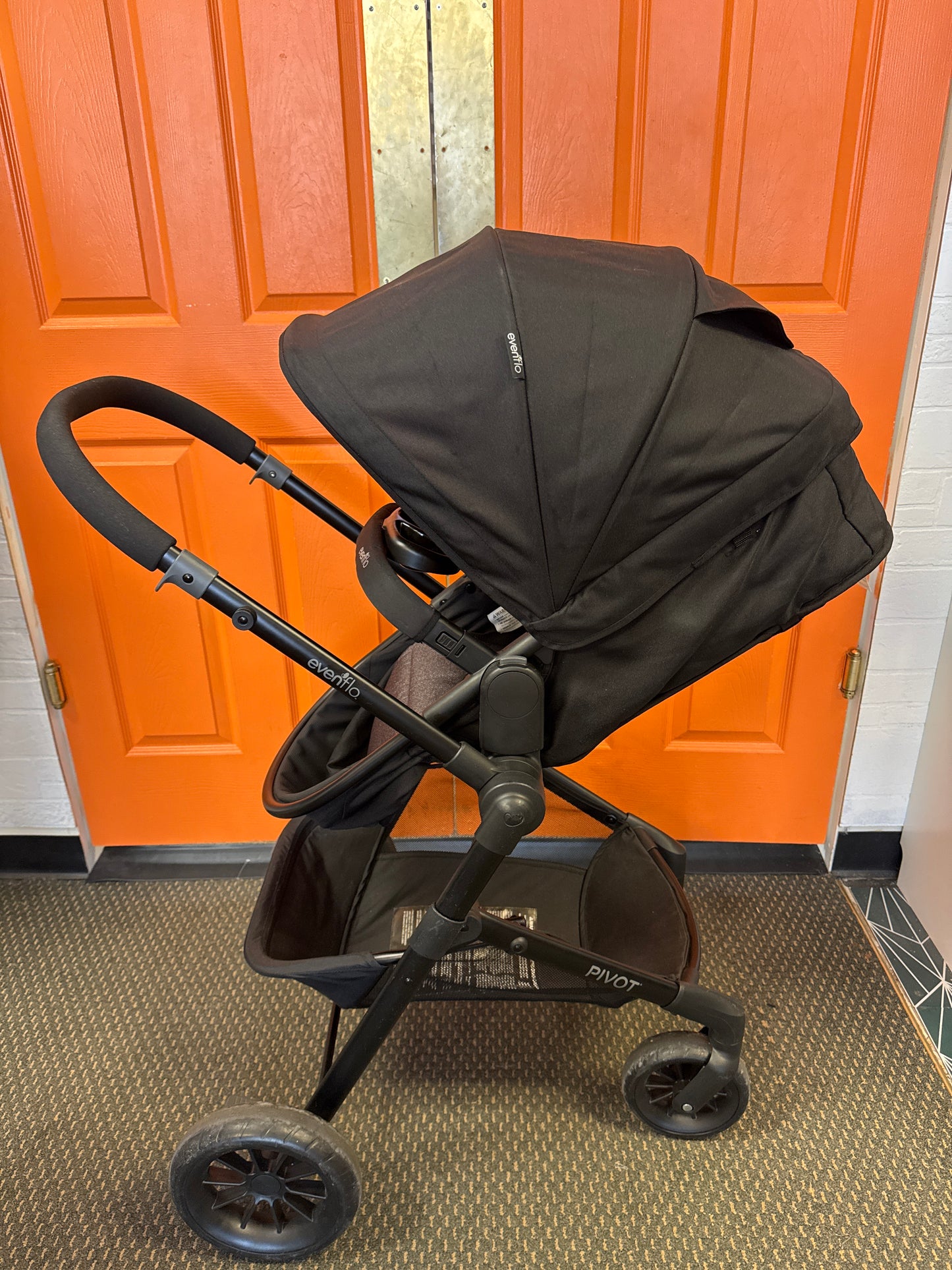Evenflo Pivot Modular Stroller