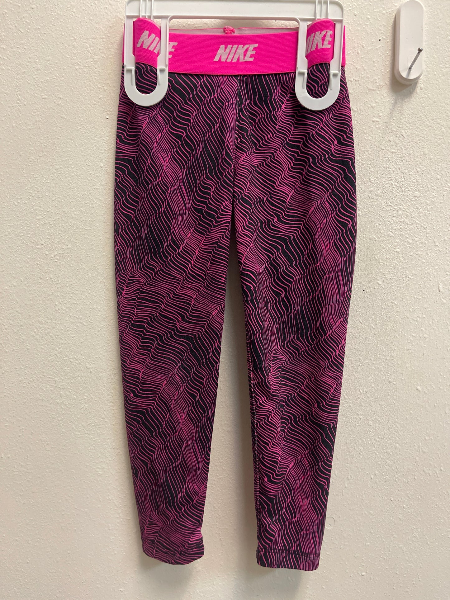 4 Nike Pink Black Print Dri Fit Legging