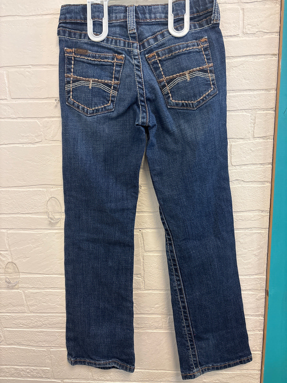 10 Ariat Jeans