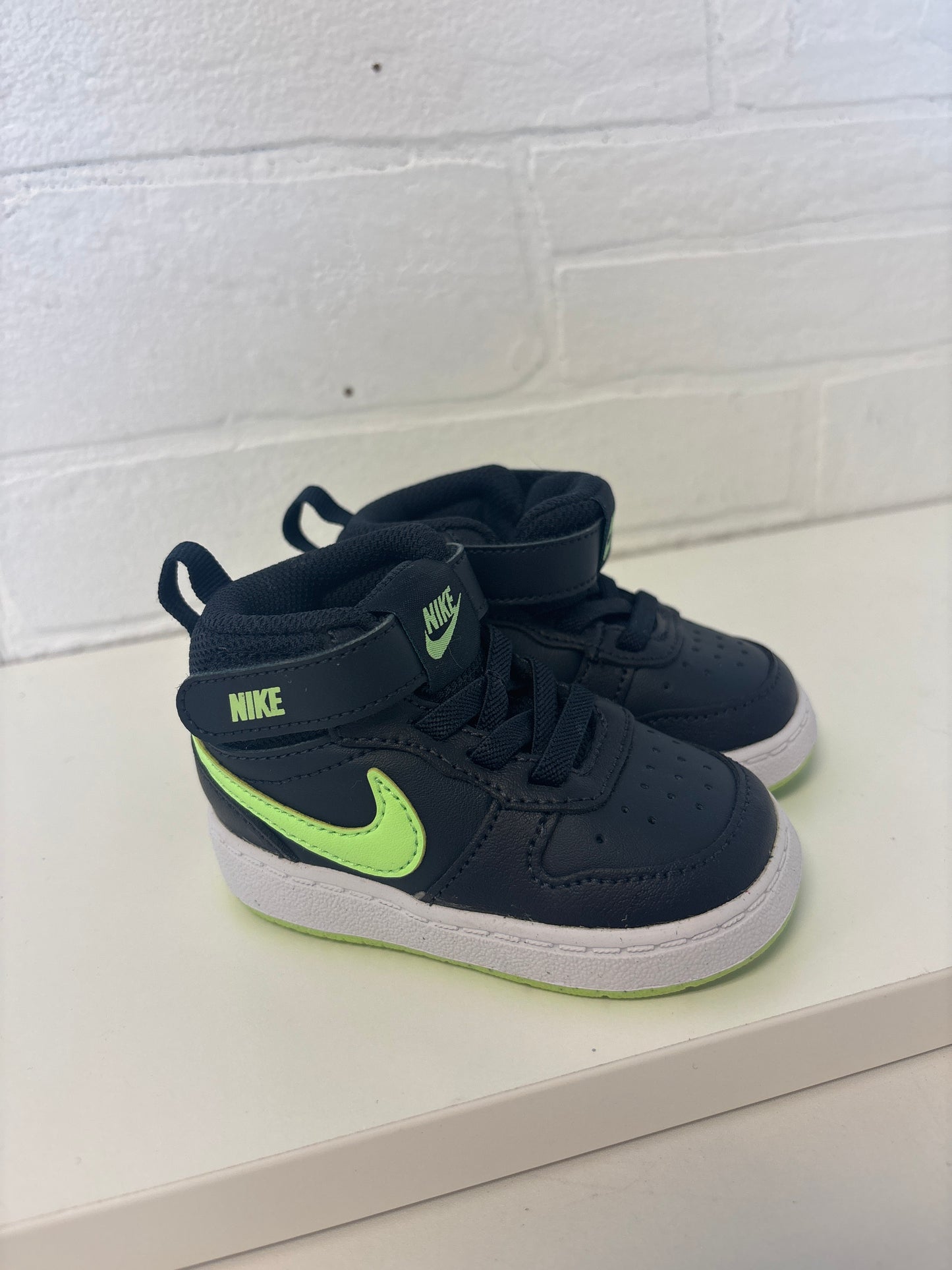 4c Toddler Black Green Nikes