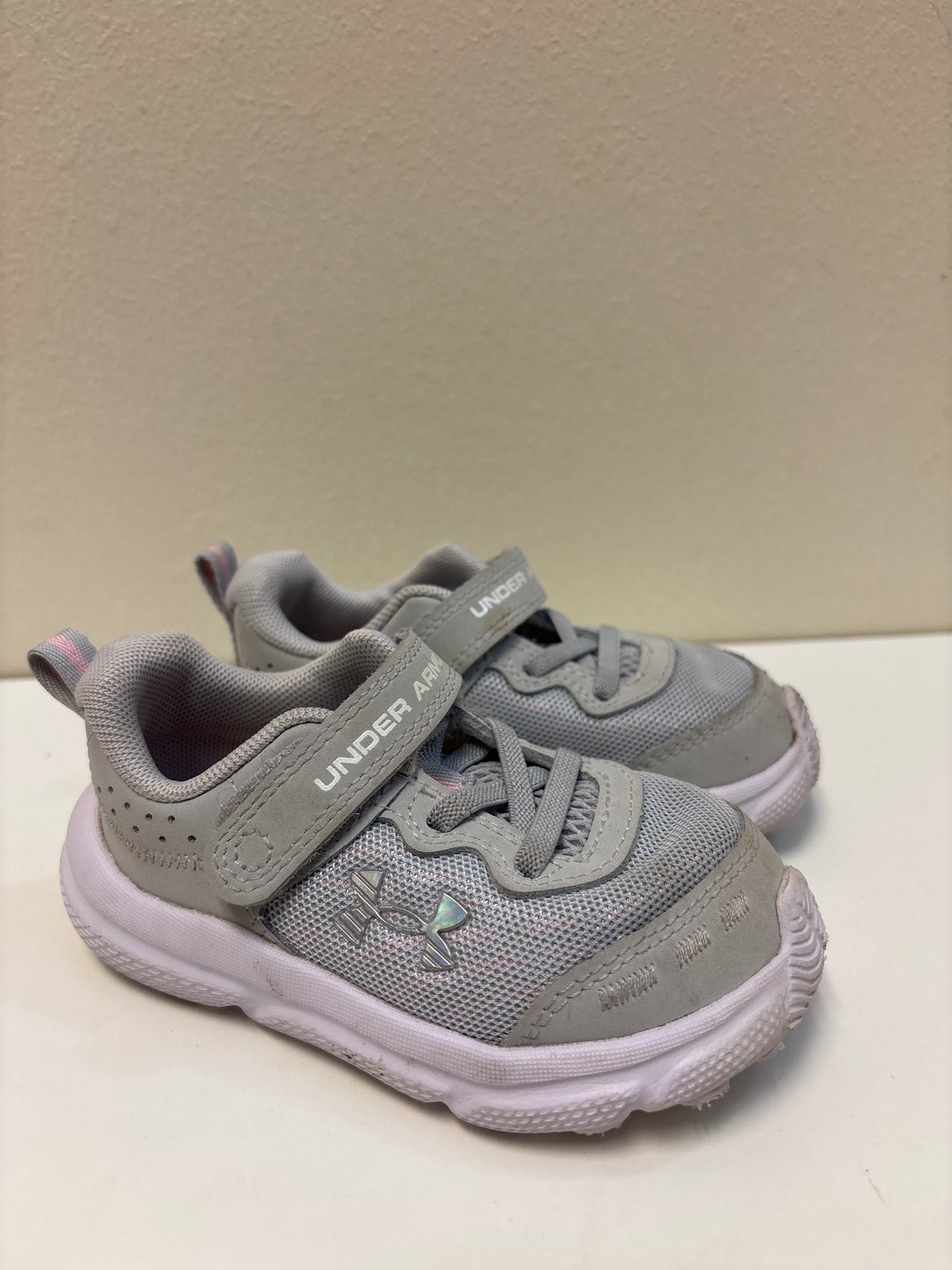 Size 6 Pink and Gray Under Armour Shoes