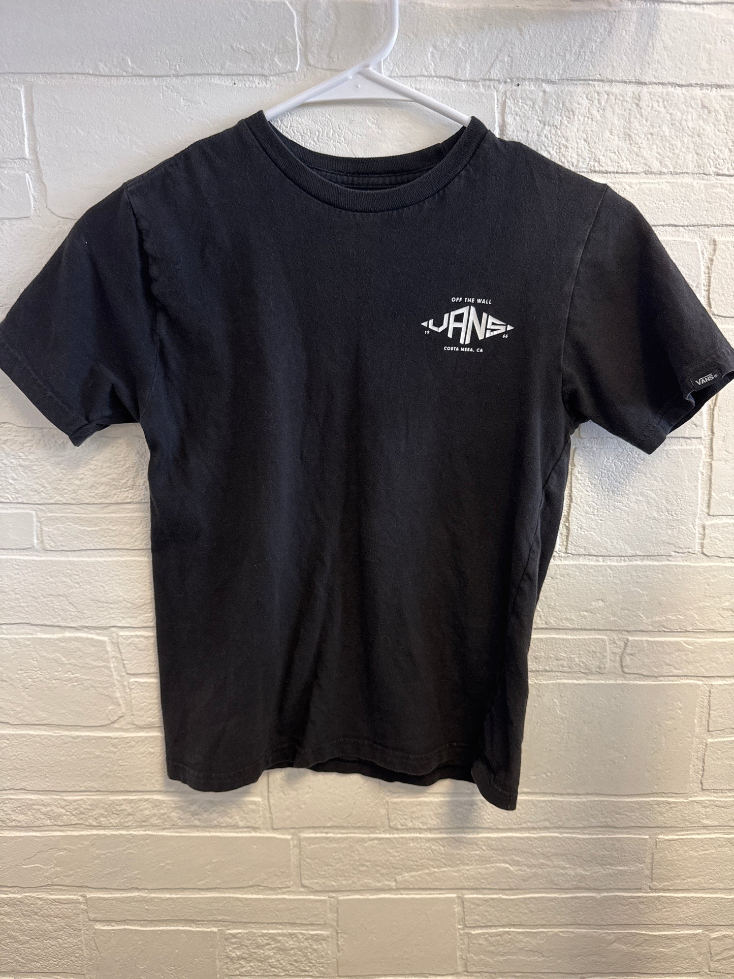 8/10 Vans B&W Tee