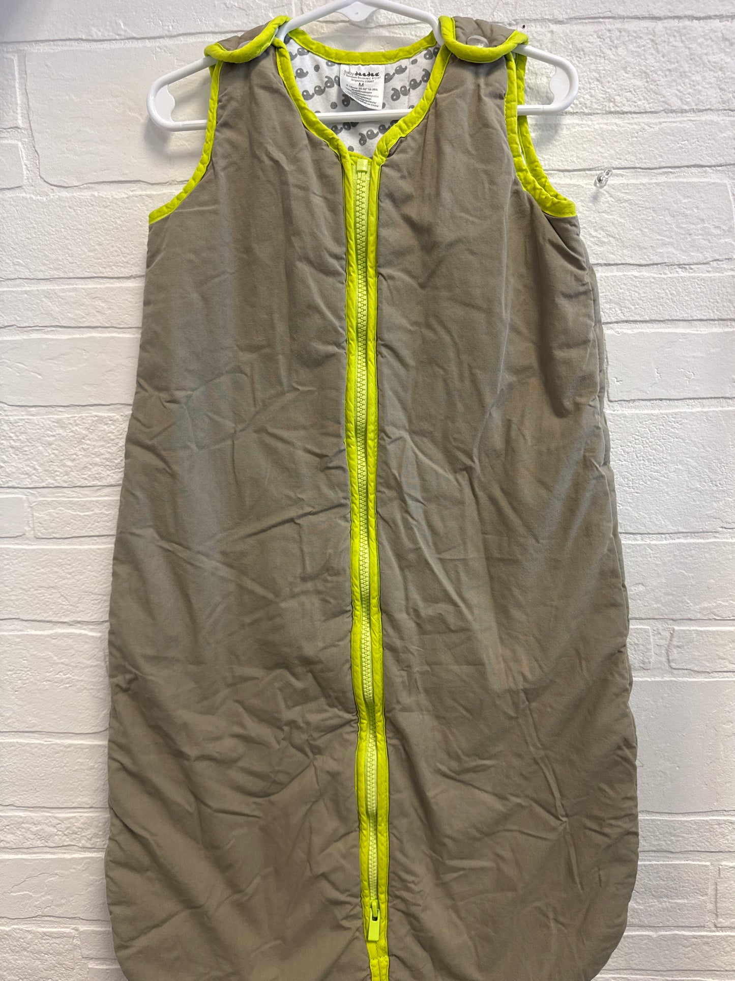 M(6-18m) Baby Dee Dee Gray + Green Sleepsack
