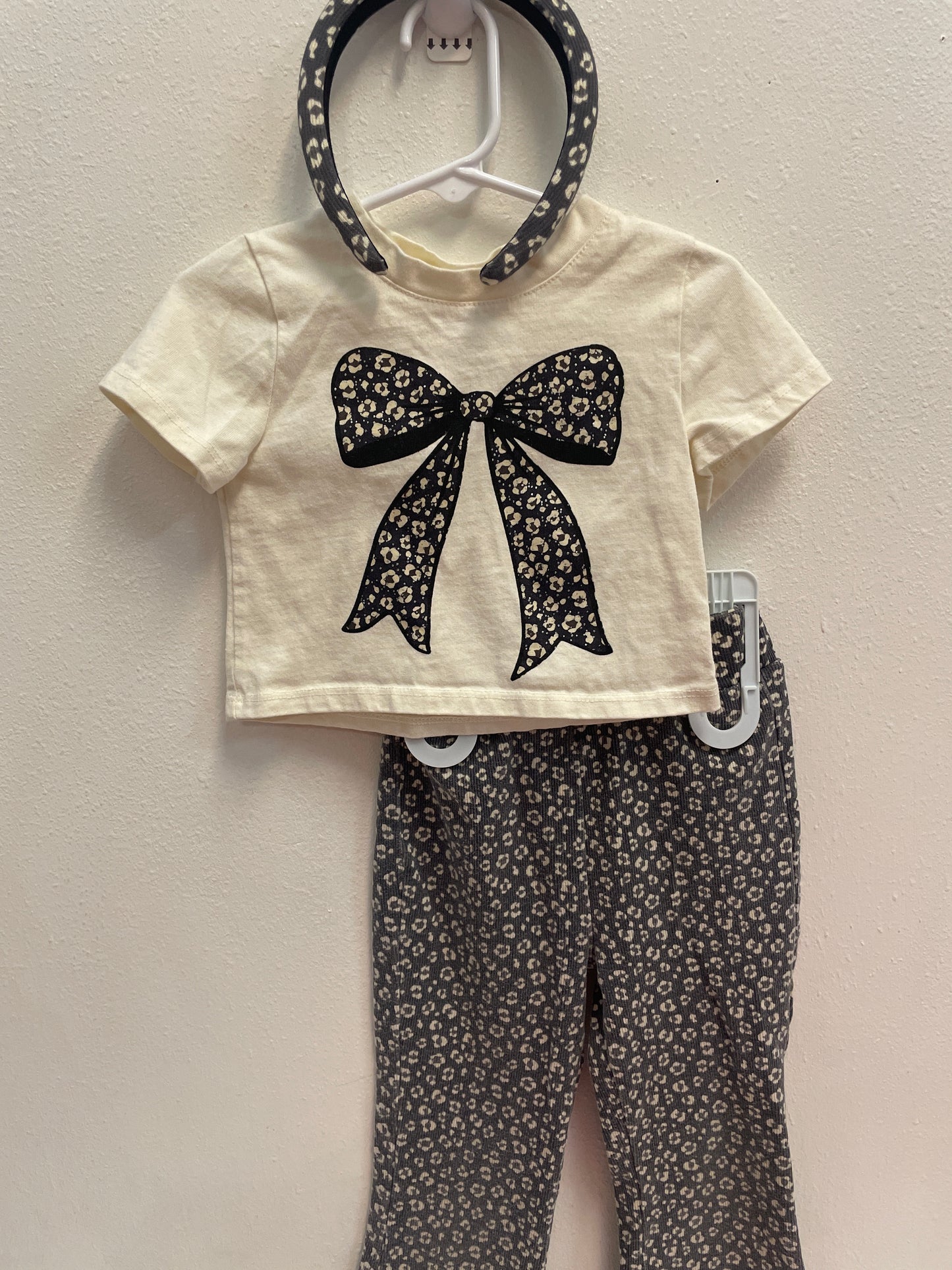 4 Rachel Zoe Leopard Bow Set