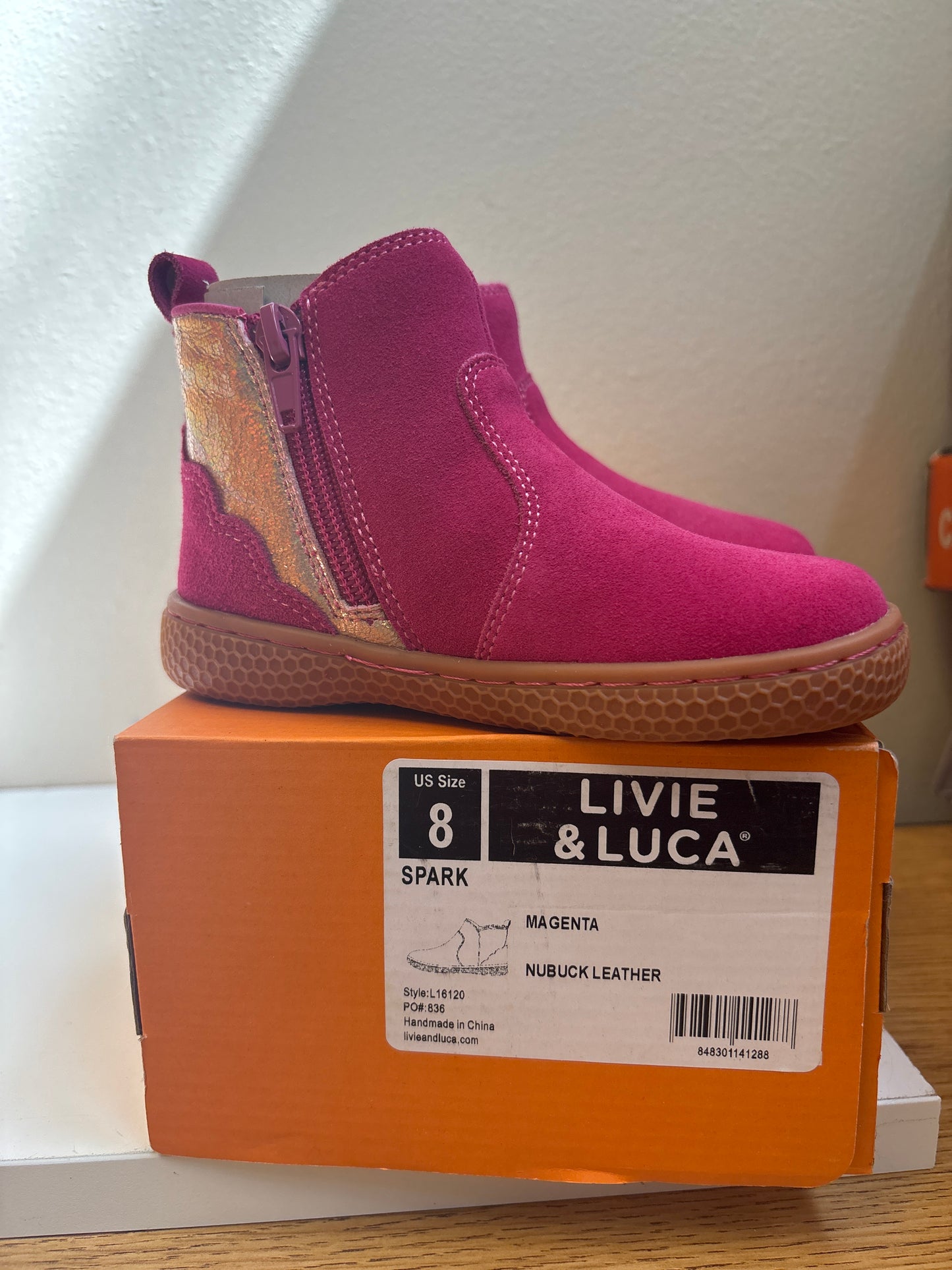 Size 8 New Livie Luca Spark Magenta Nubuck Leather