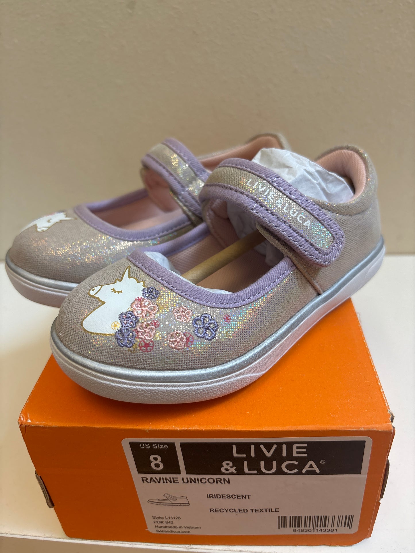 Size 8 New Livie Luca Ravine Unicorn