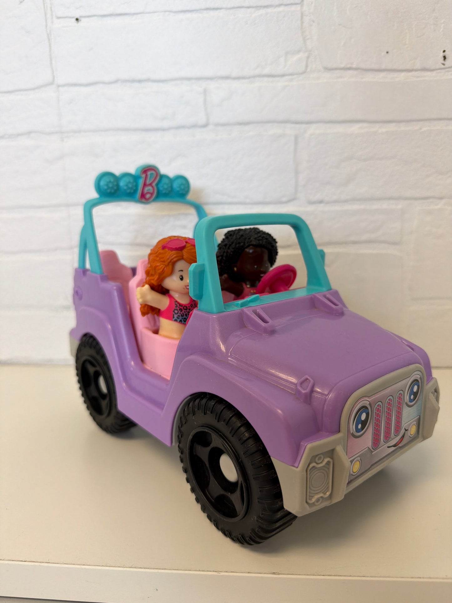 Fisher-Price Little People Barbie Beach Cruiser Toy Car with Music & 2 Figures