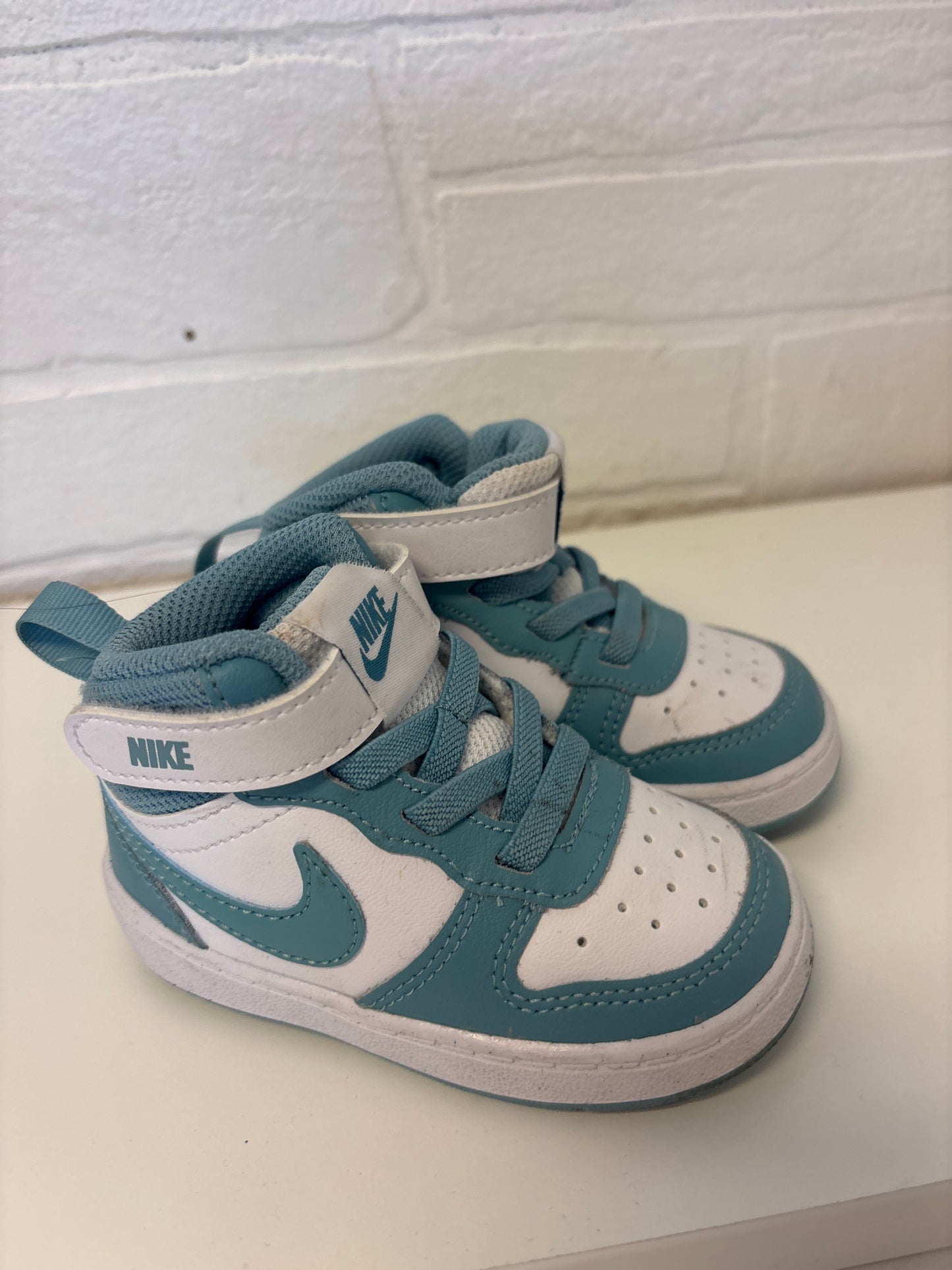 Size 5 Toddler Blue White Nike Shoes