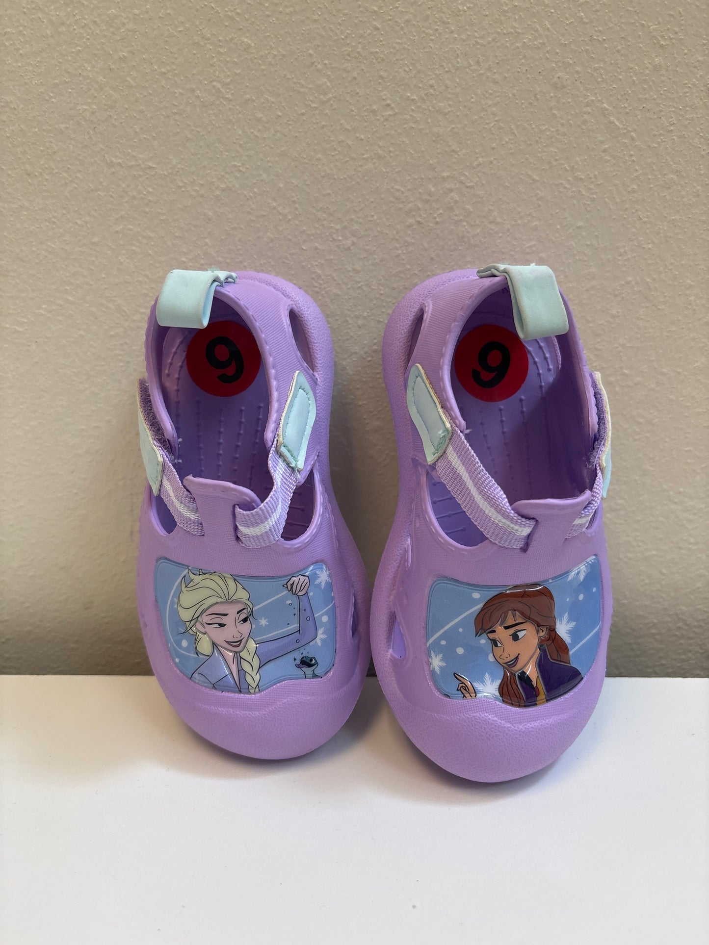 Size 6 New Purple Frozen Sandals