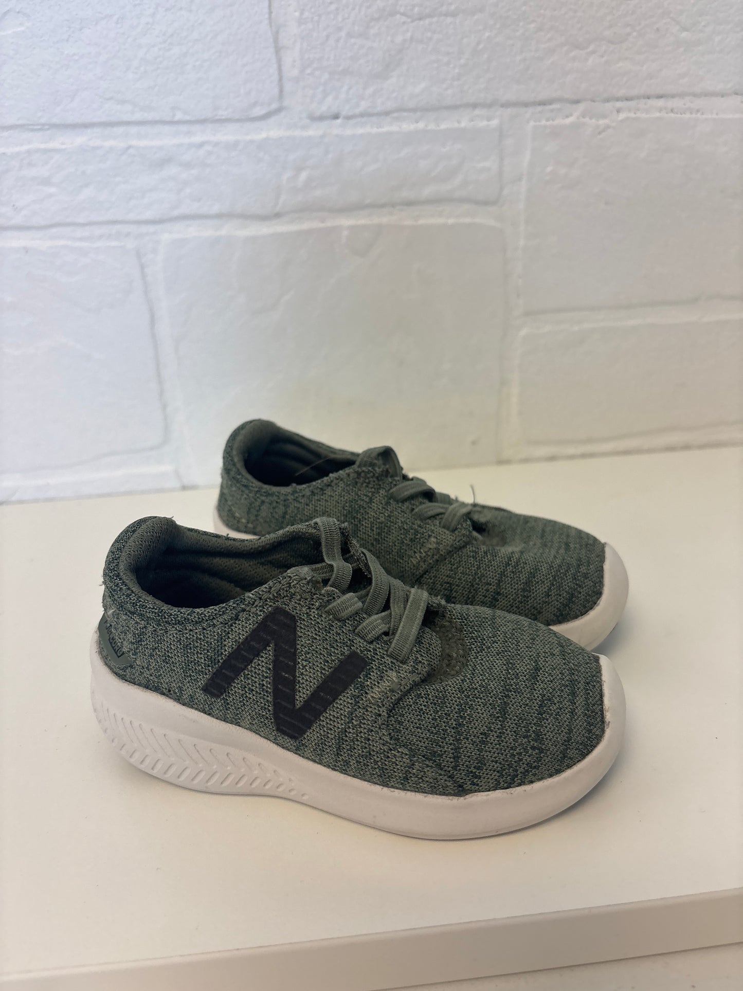 Size 6 Toddler Green New Balance