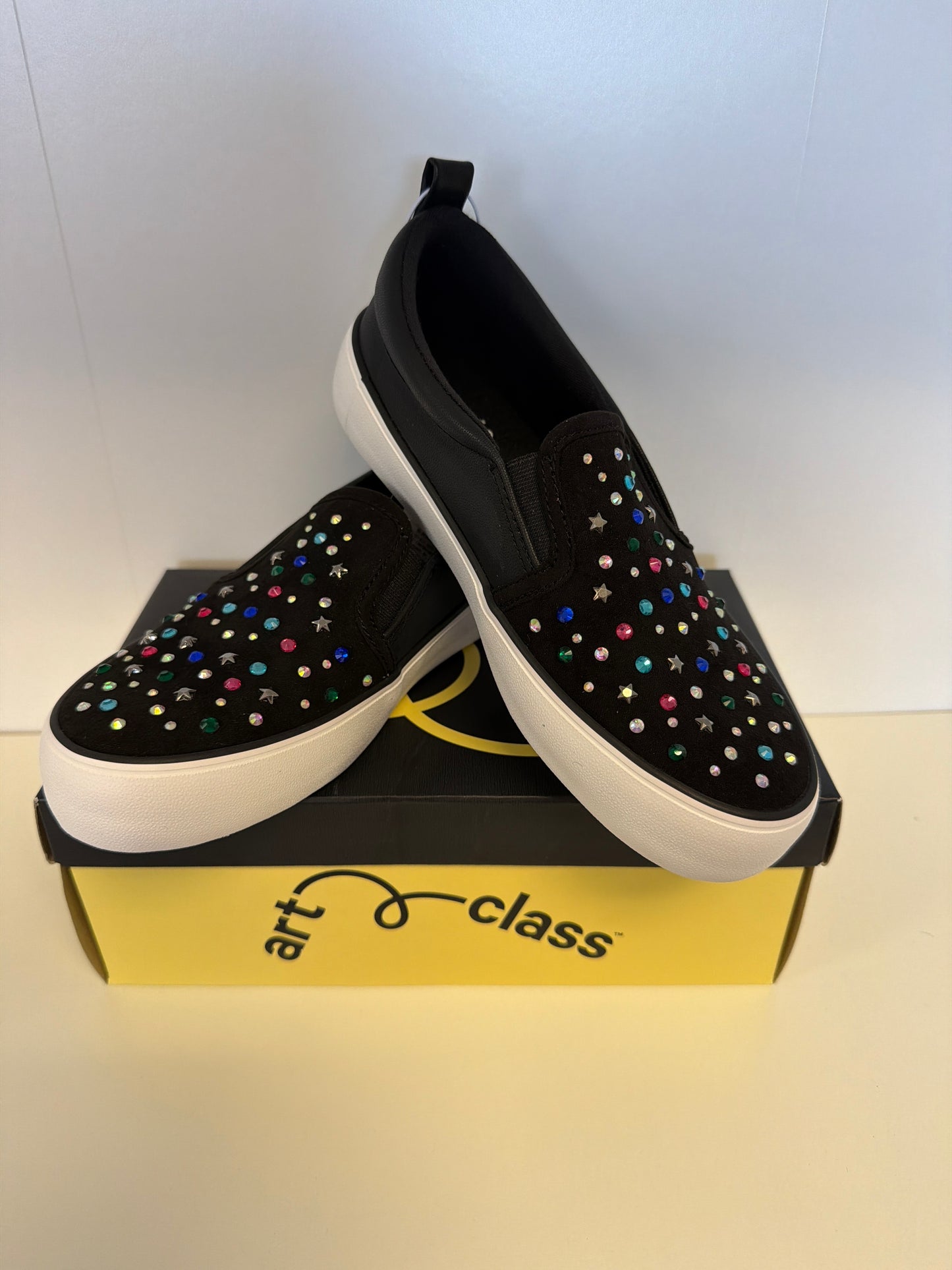 Size 1 NEW Art Class Bejeweled Canvas Slip Ons