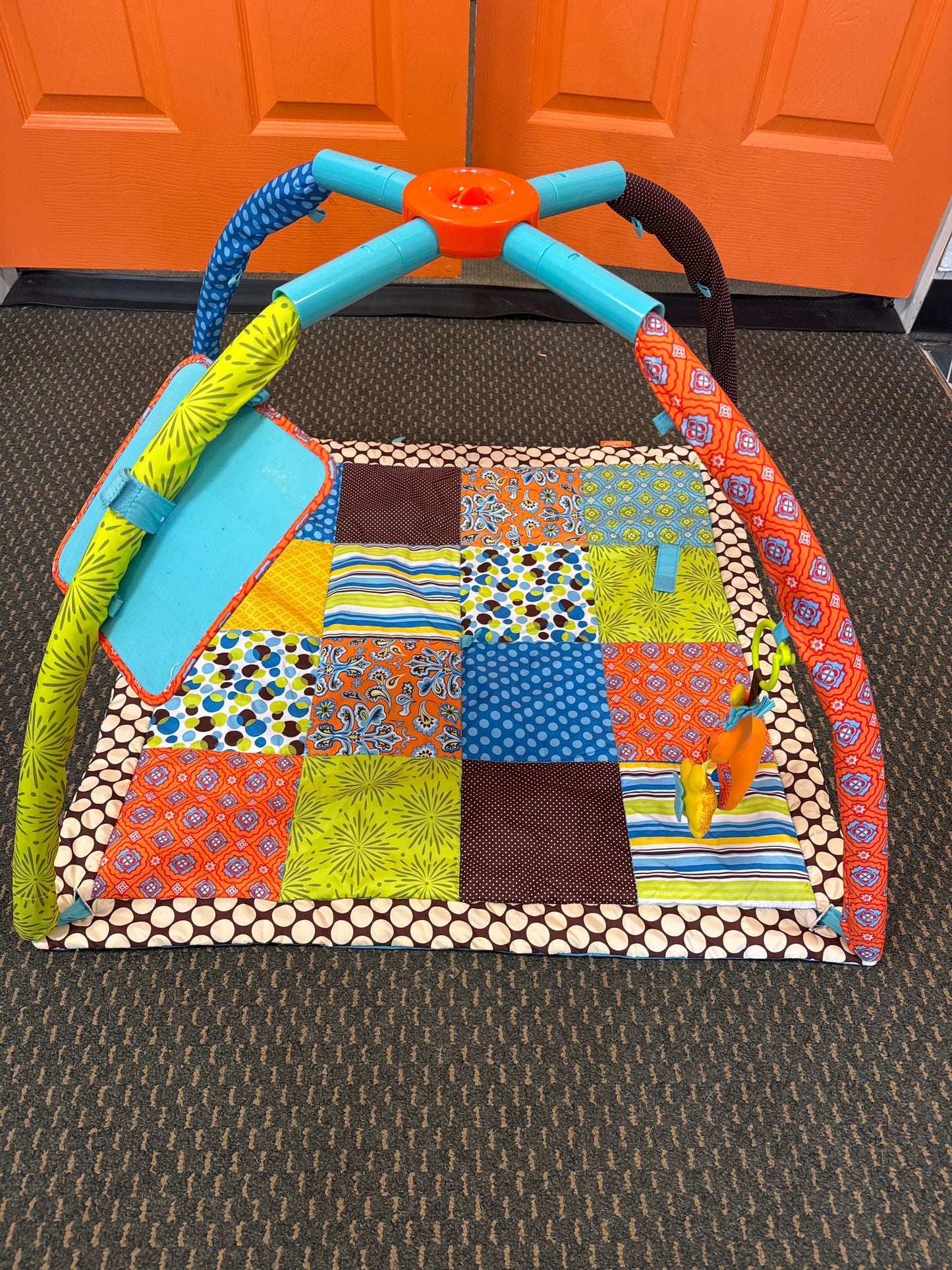 Infantino Twist and Fold Activity Mat
