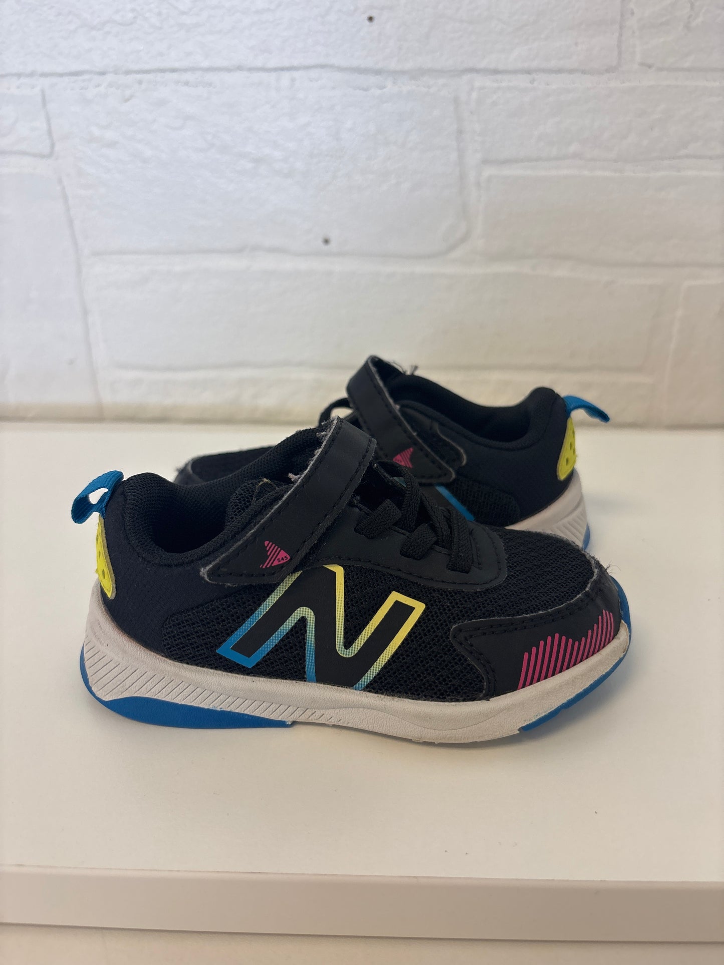 Size 8 Black New Balance