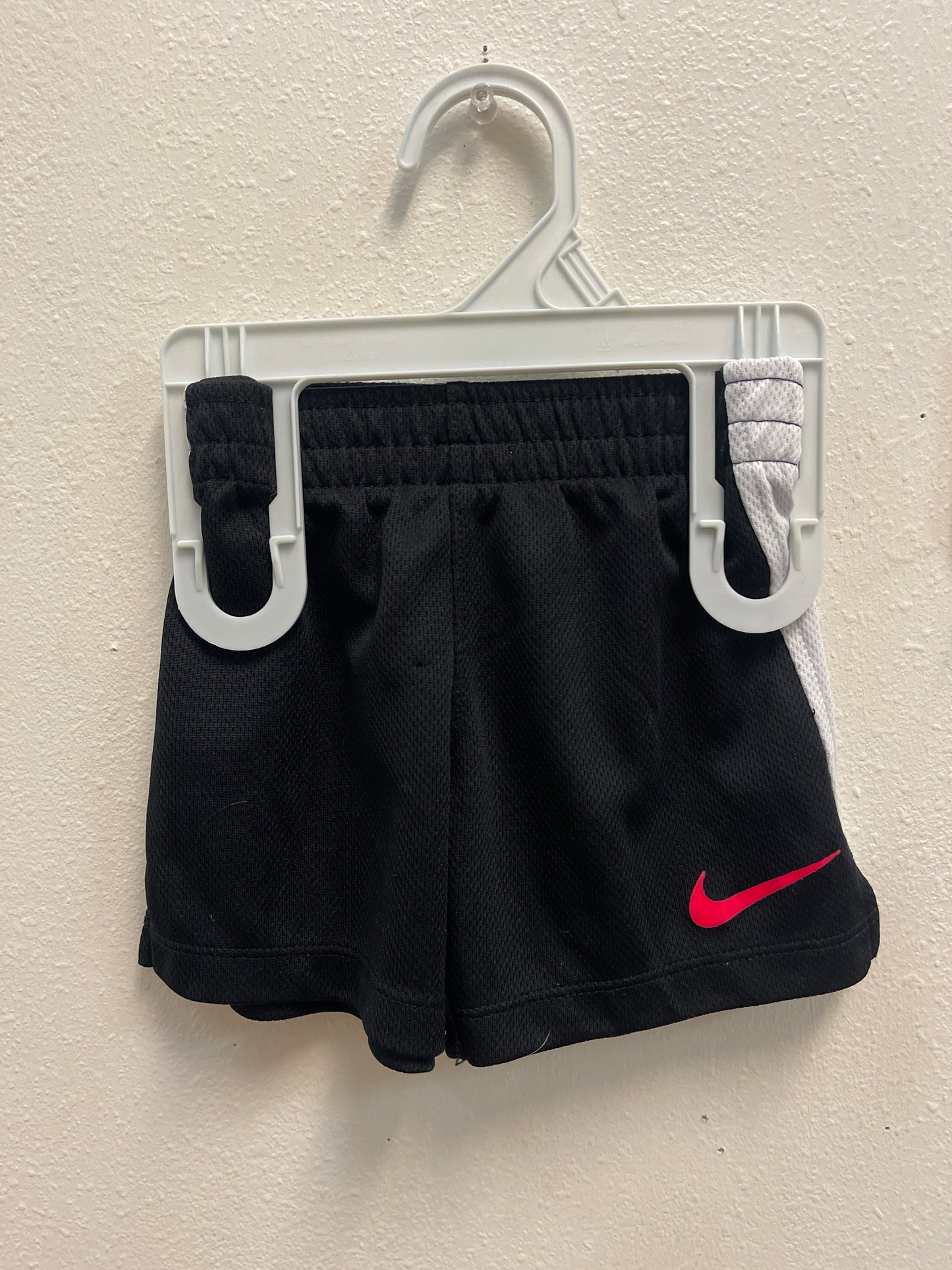 12m Nike Black Mesh White Stripe Short Red Swoosh