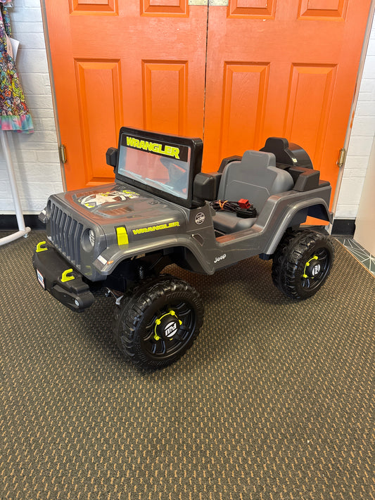 6V PowerWheels Jeep Wrangler w/Charger
