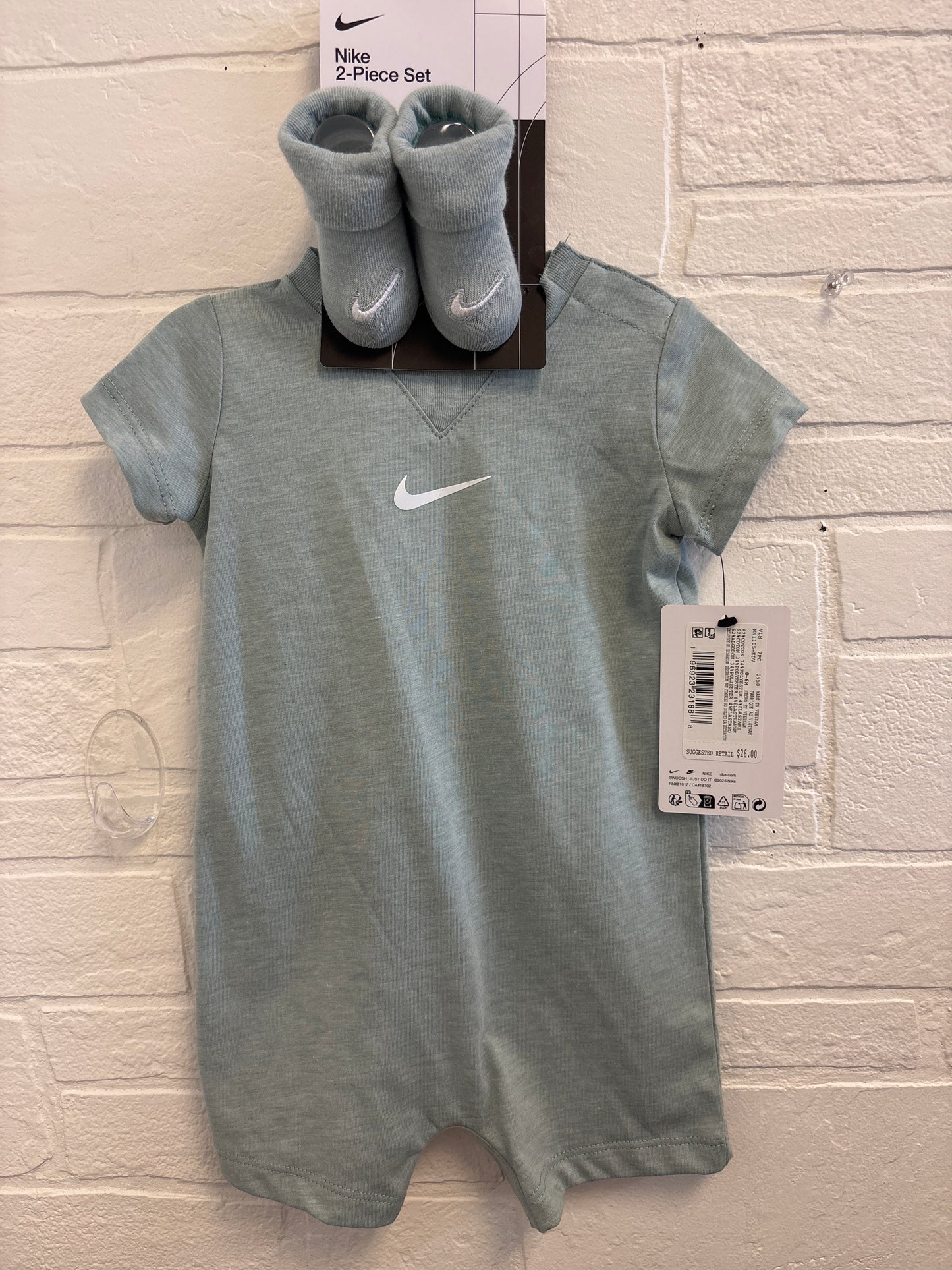 0-6m New Sage Nike Outfit