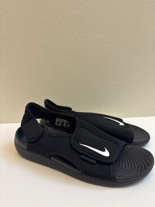 Size 2 Big Kids Nike Sandals