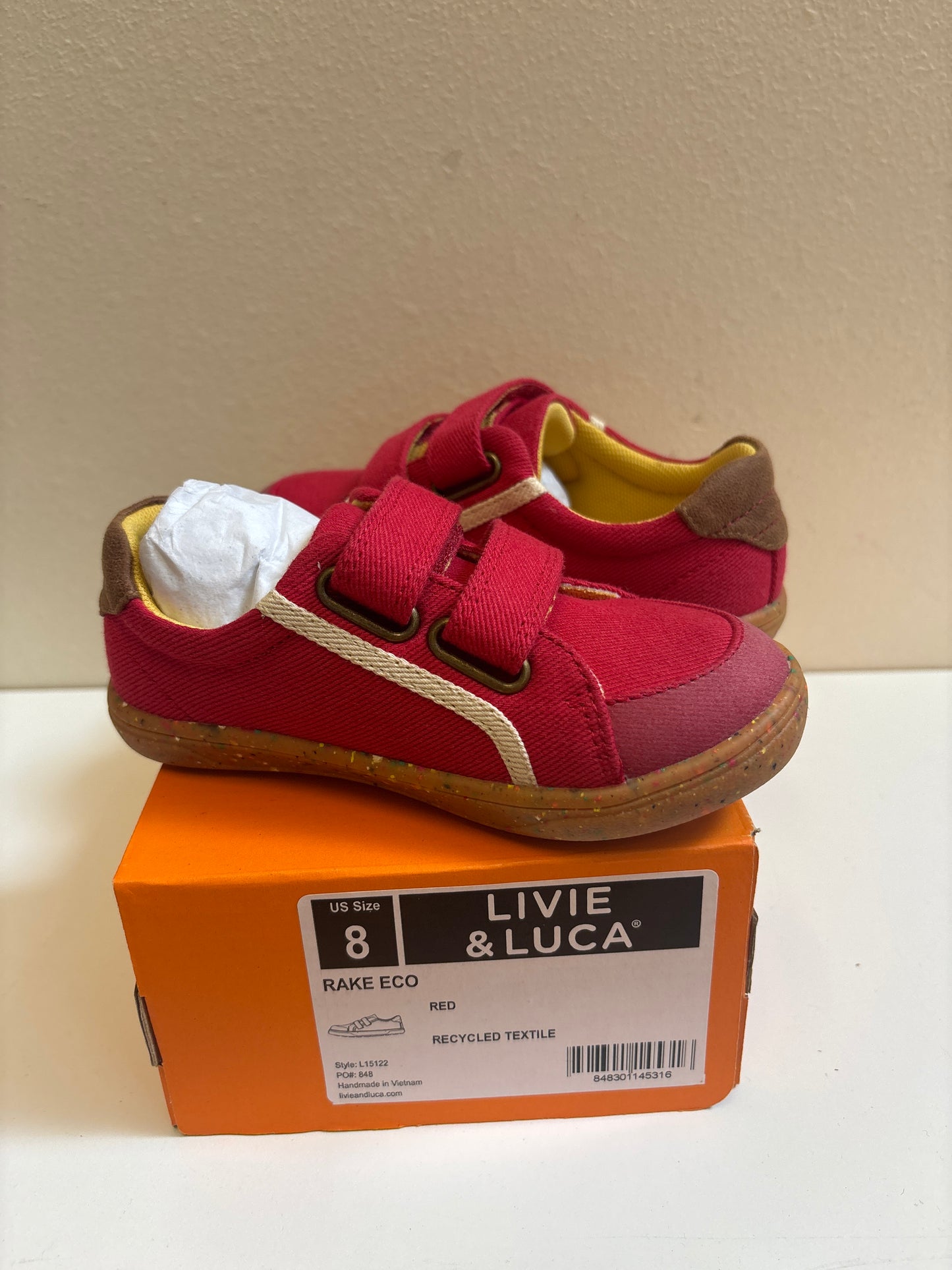 Size 8 New Livie Luca Rake Eco Red
