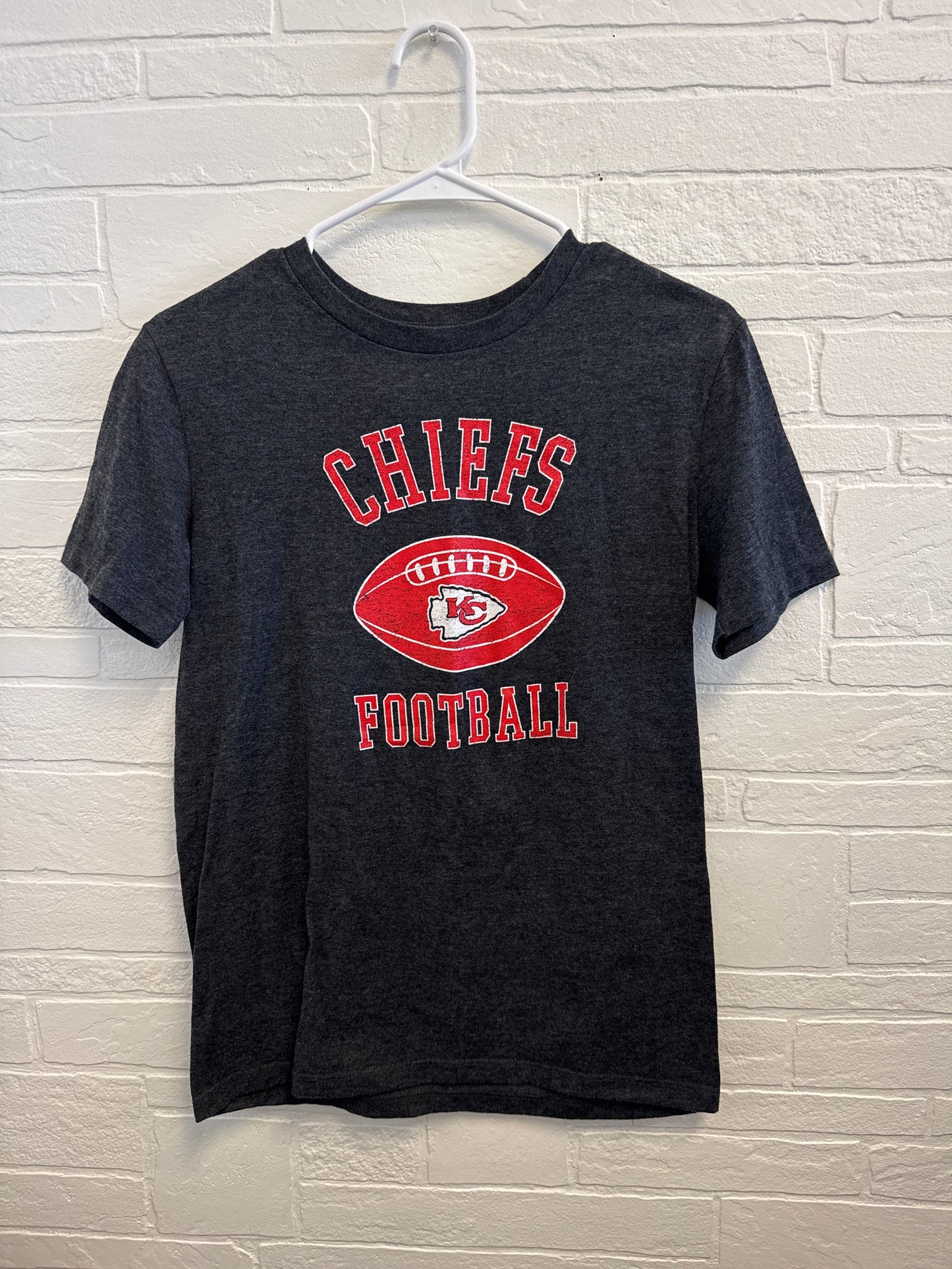 YXL(14/16)Kansas City Chiefs Gray Football Tee