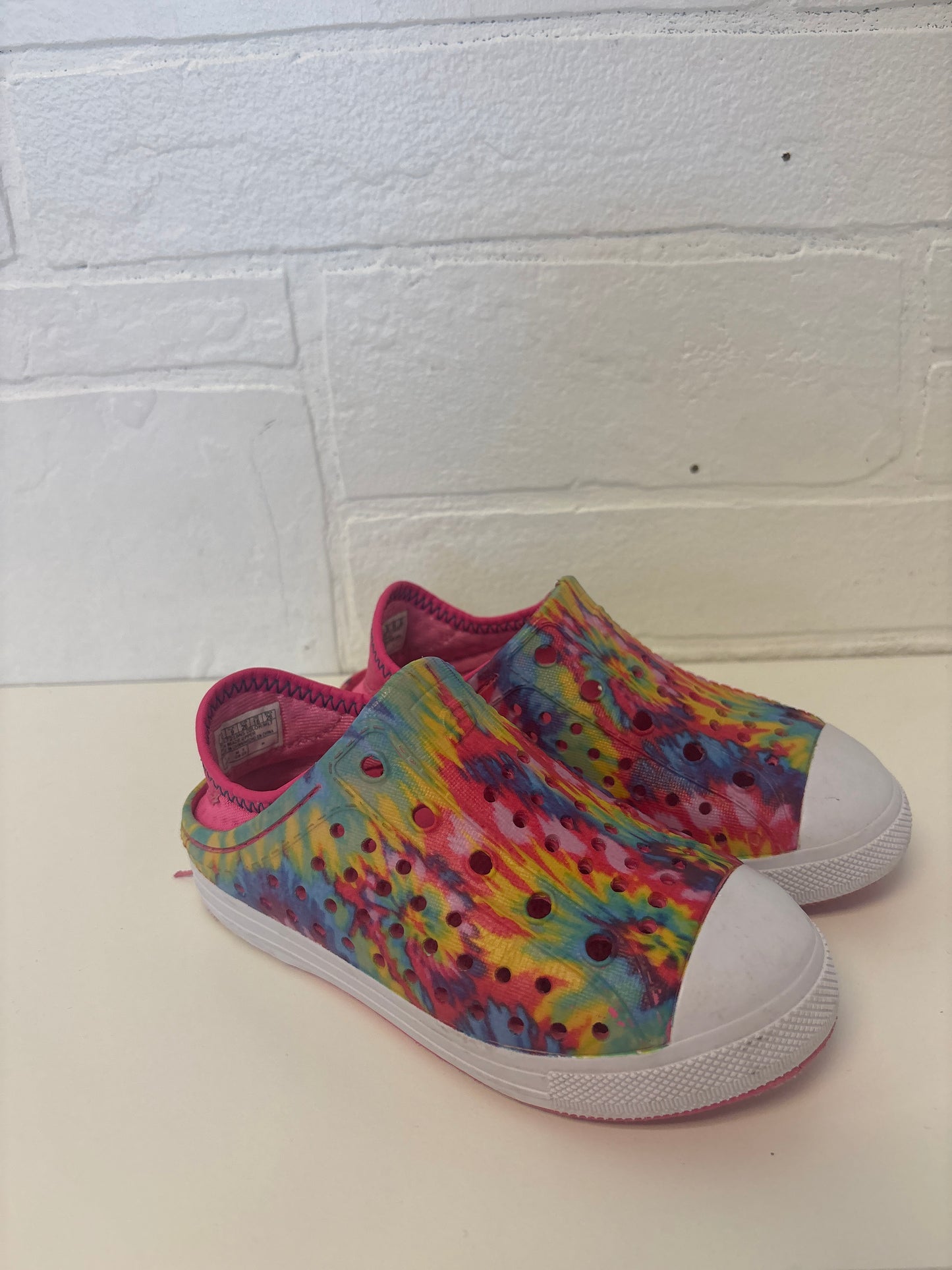 Size 10 Tie Dye Skechers