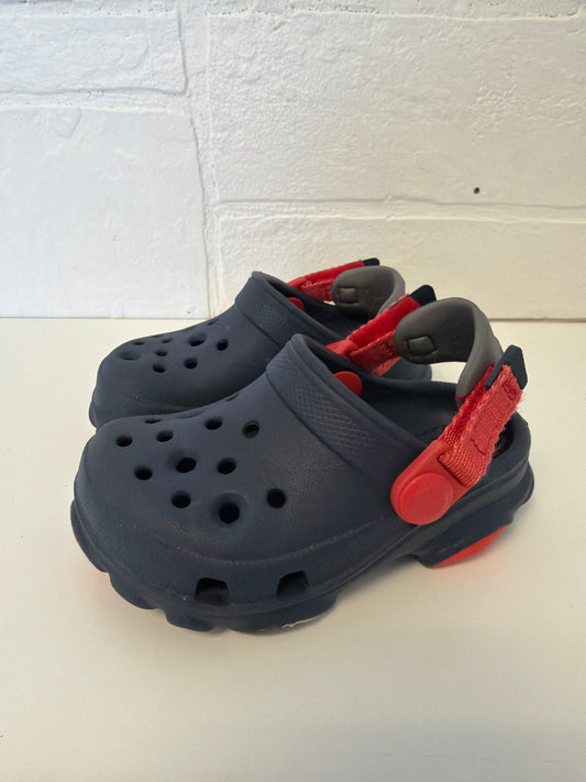Size C5 Navy All Terrain Crocs