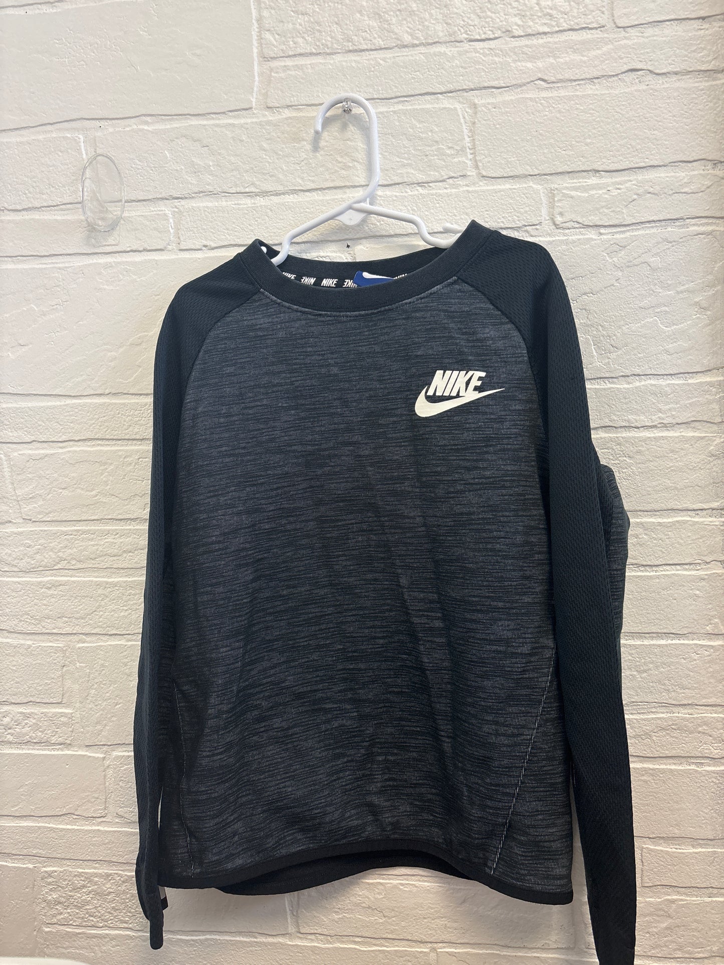 S 6-7 Charcoal Nike Shirt
