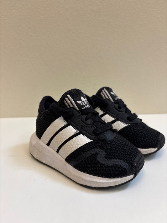 Size 4 Toddler Black and White Adidas