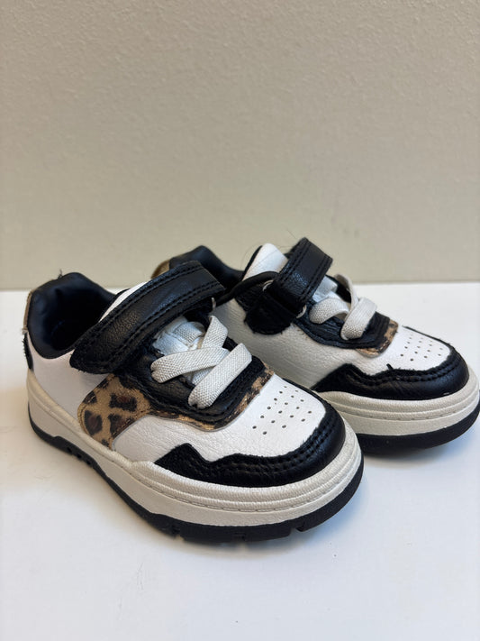 Size 4 OshKosh Leopard Shoes