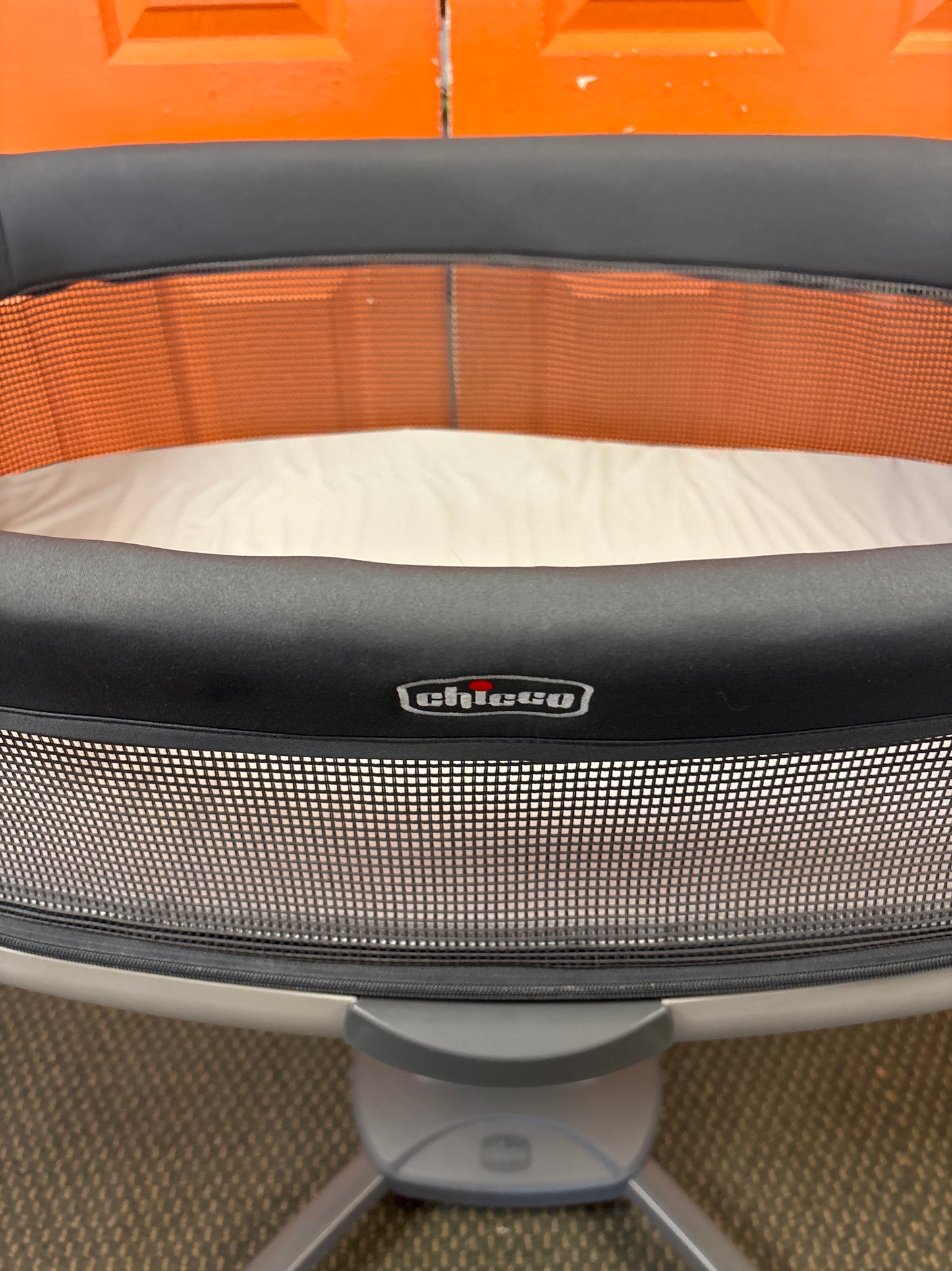 Chicco Close to You Bedside Bassinet