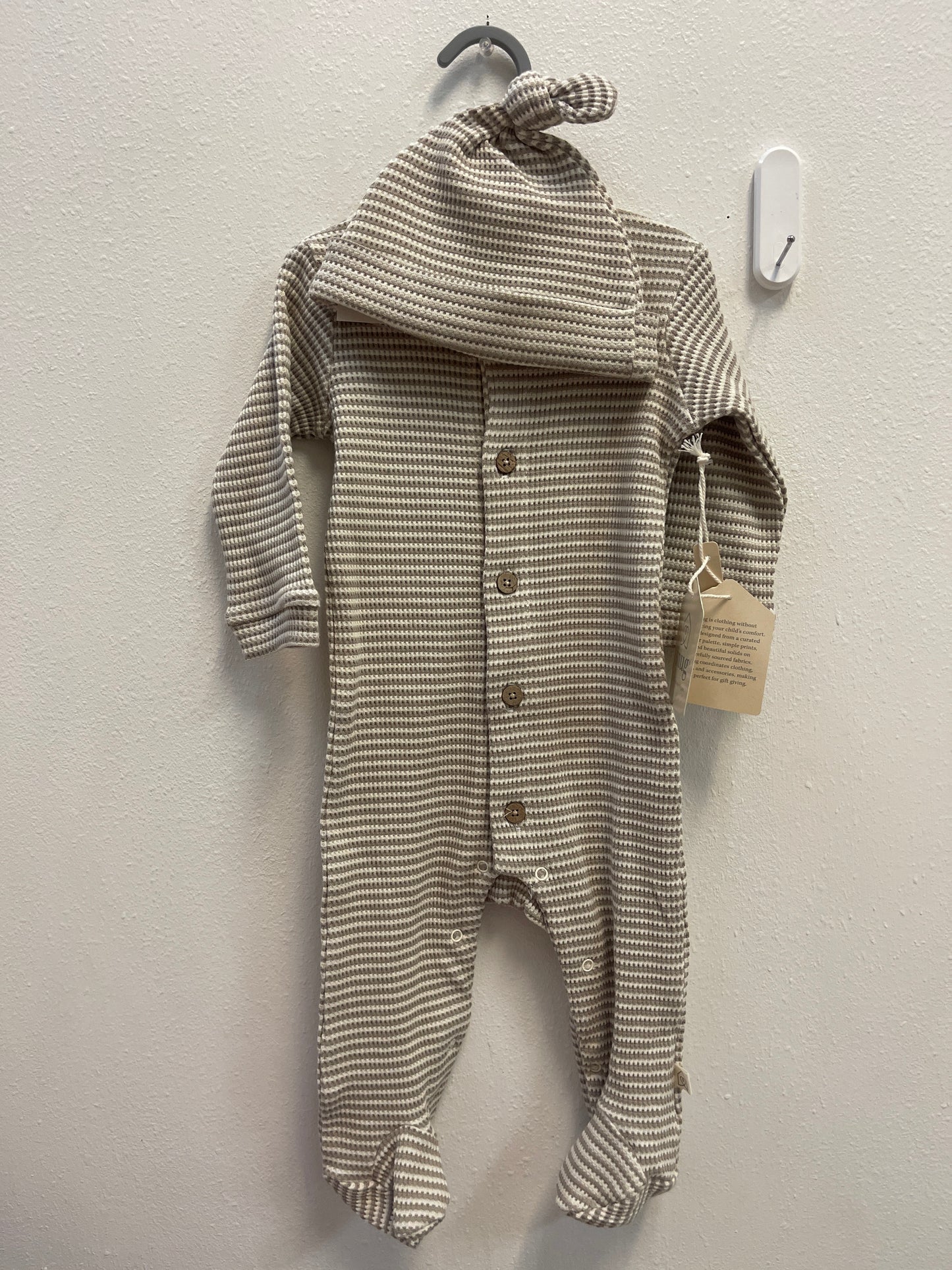 6/9m NEW Snug Set