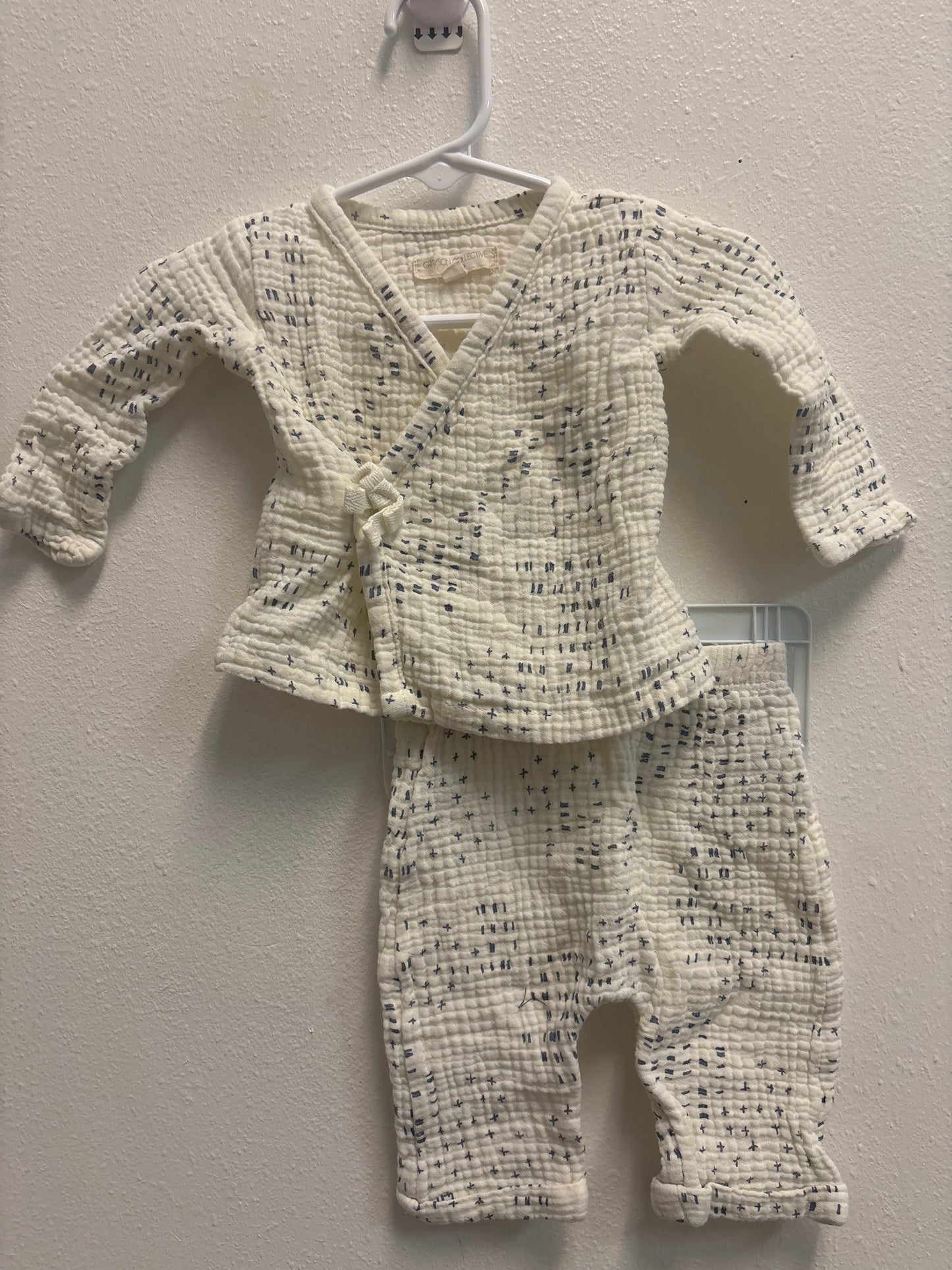 NB Cream Guaze Outfit