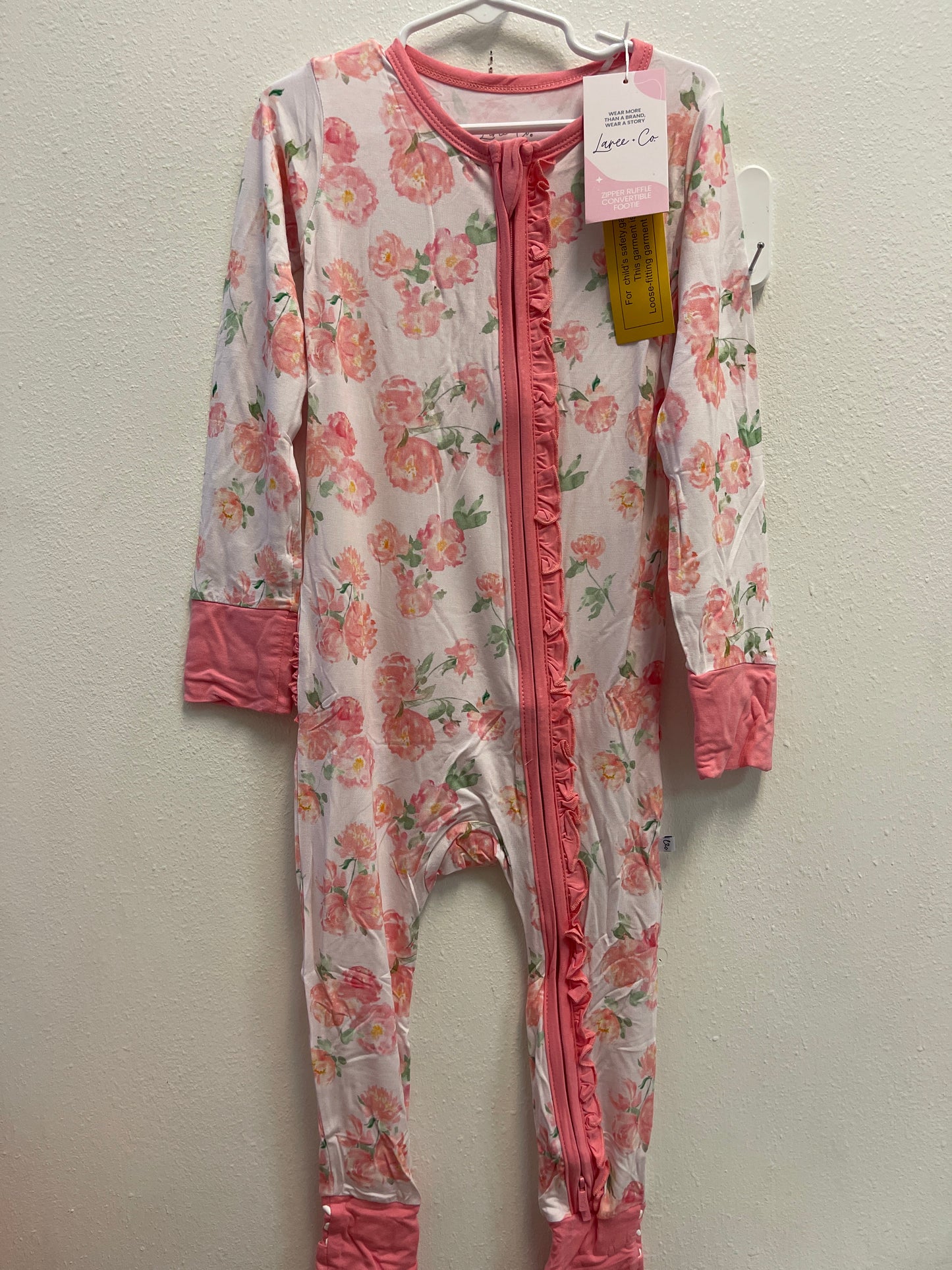 4t NEW Laree & Co Rose Zippie