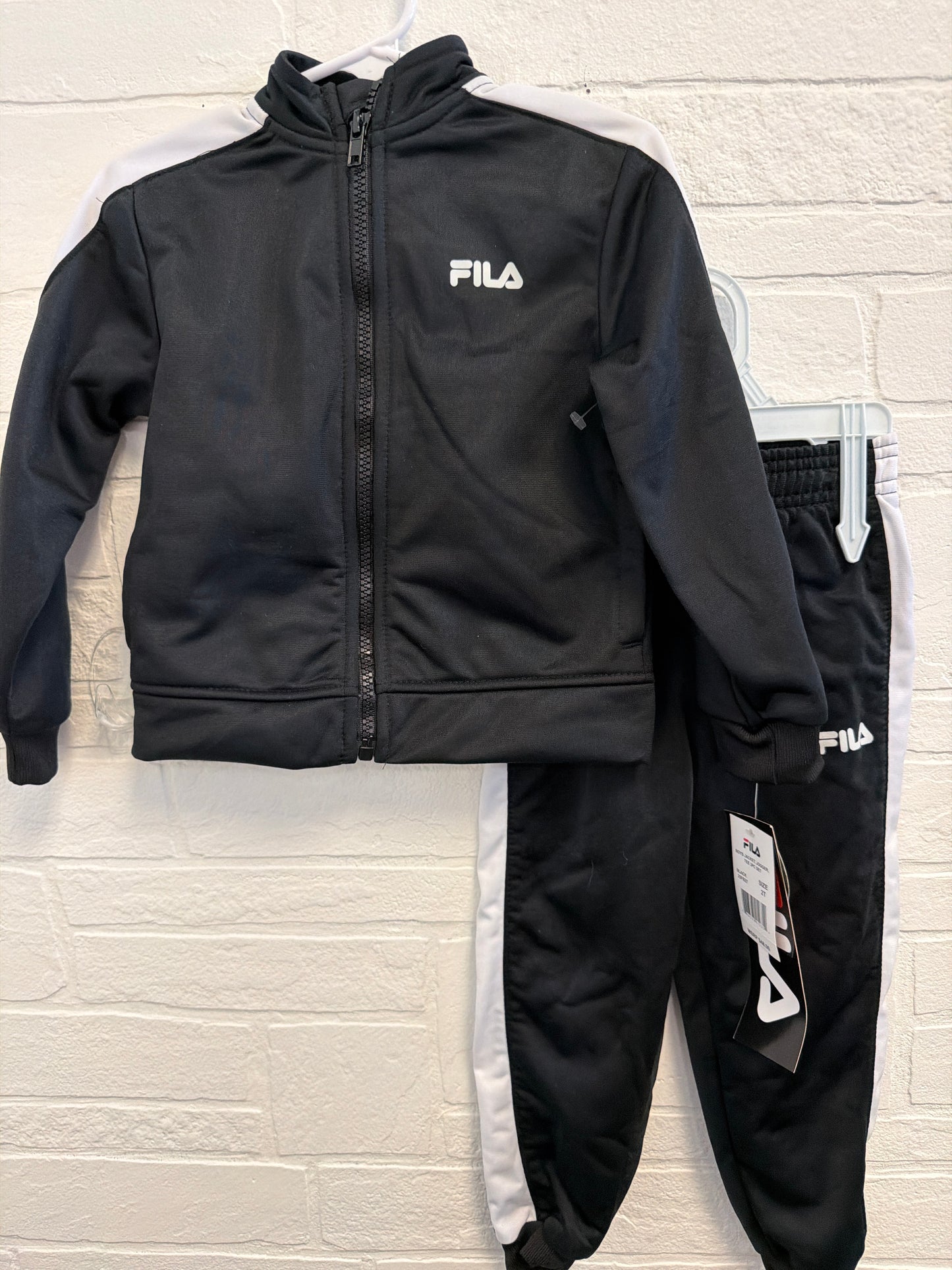 2t NEW Fila Black +White Set
