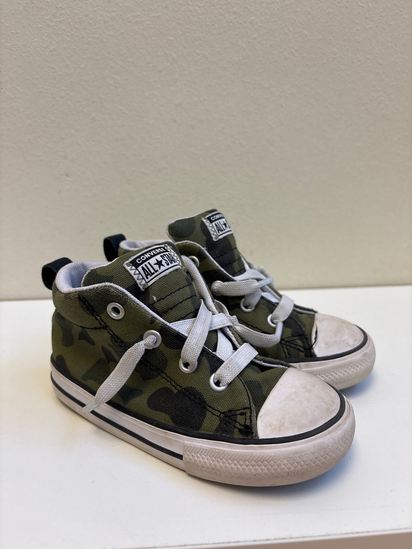 Size 8 Camo Converse