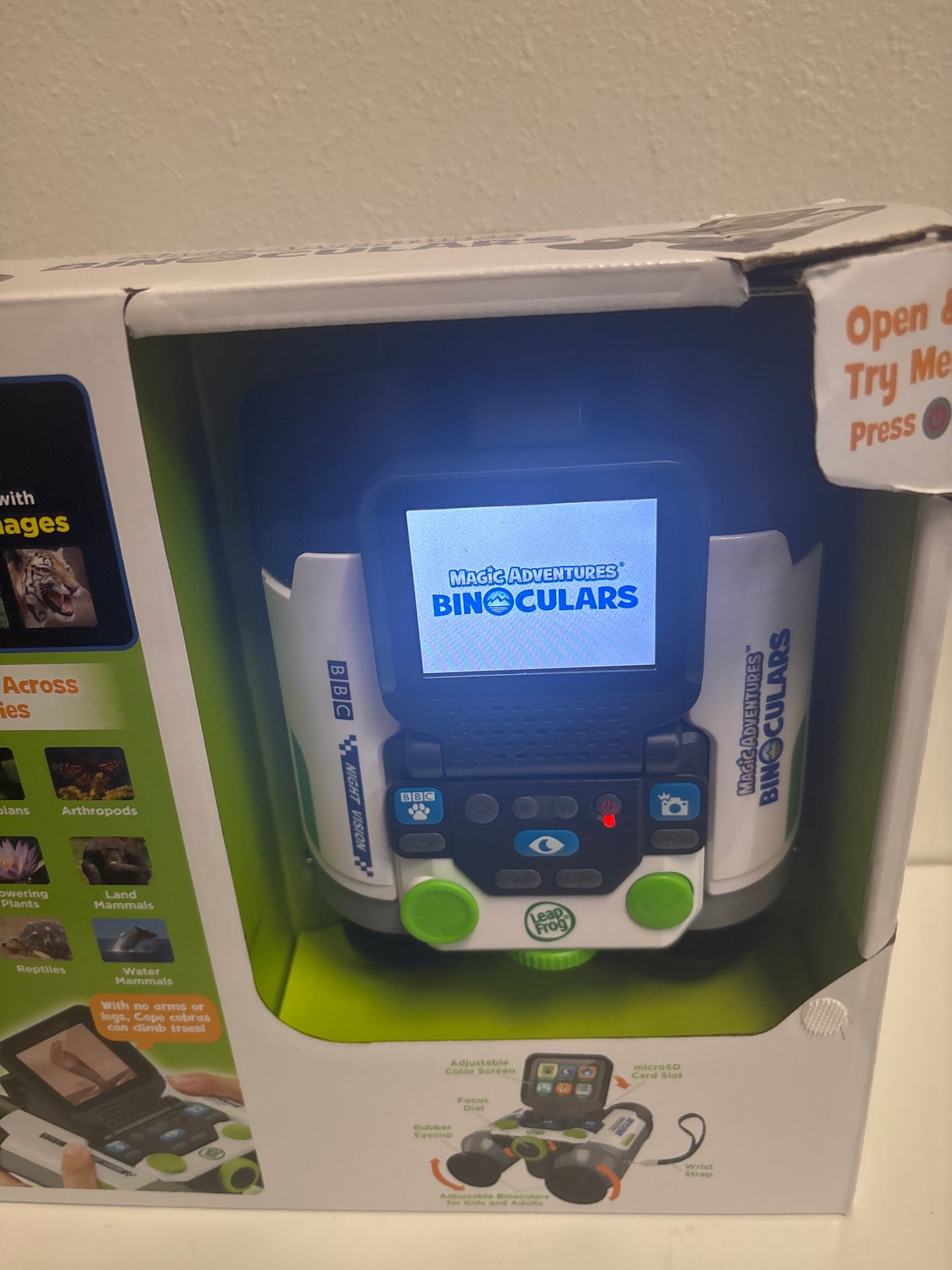 New LeapFrog Magic Adventures Binoculars with Screen Capture, Night Vision for Kids Ages 4 and up, White