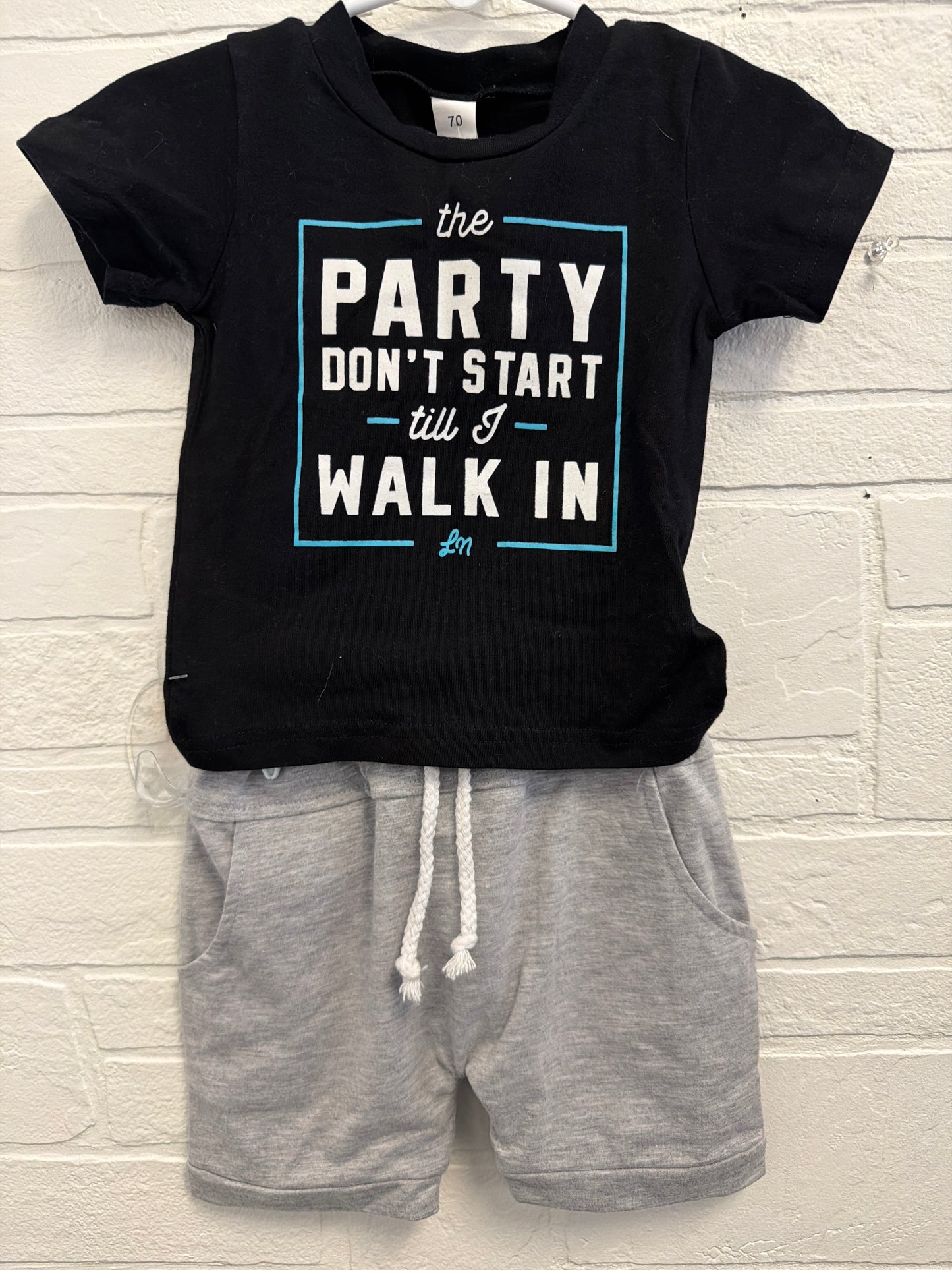 70(6m) NEW The Party Set