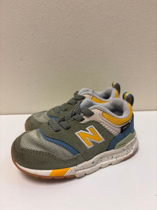 Size 6 Green Yellow New Balance