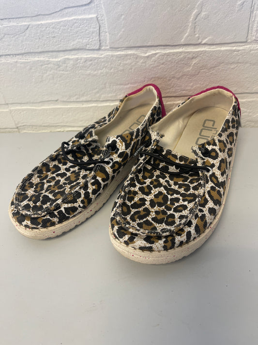 2/3 Hey Dude Leopard and Pink