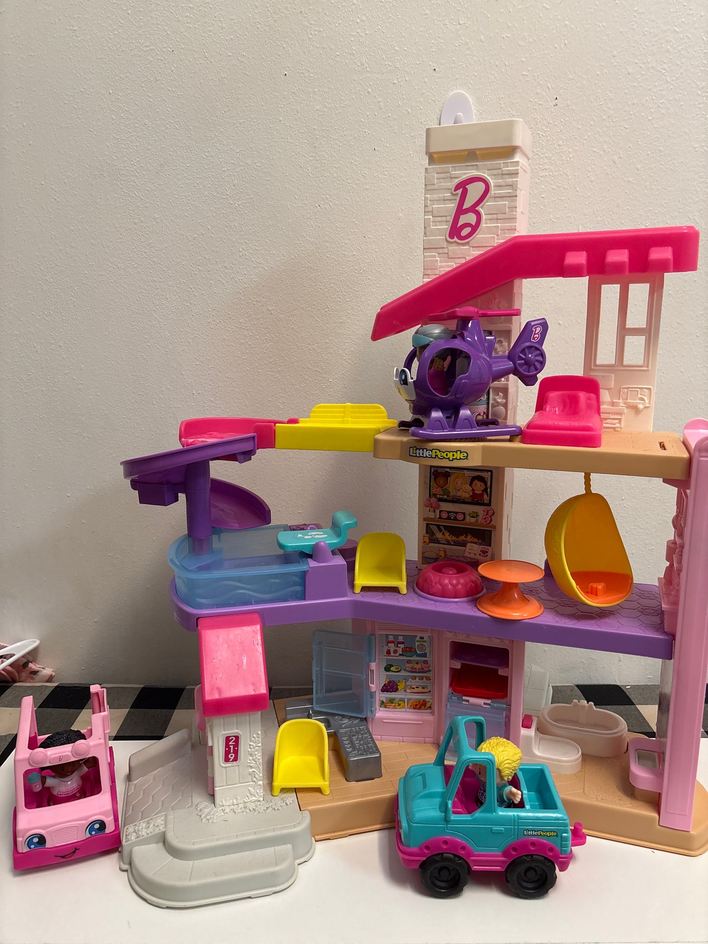 Fisher Price Little People Barbie House + Extras