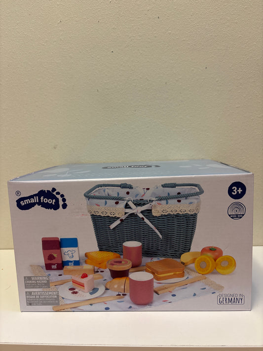 NEW Small Foot Brand Picnic Basket