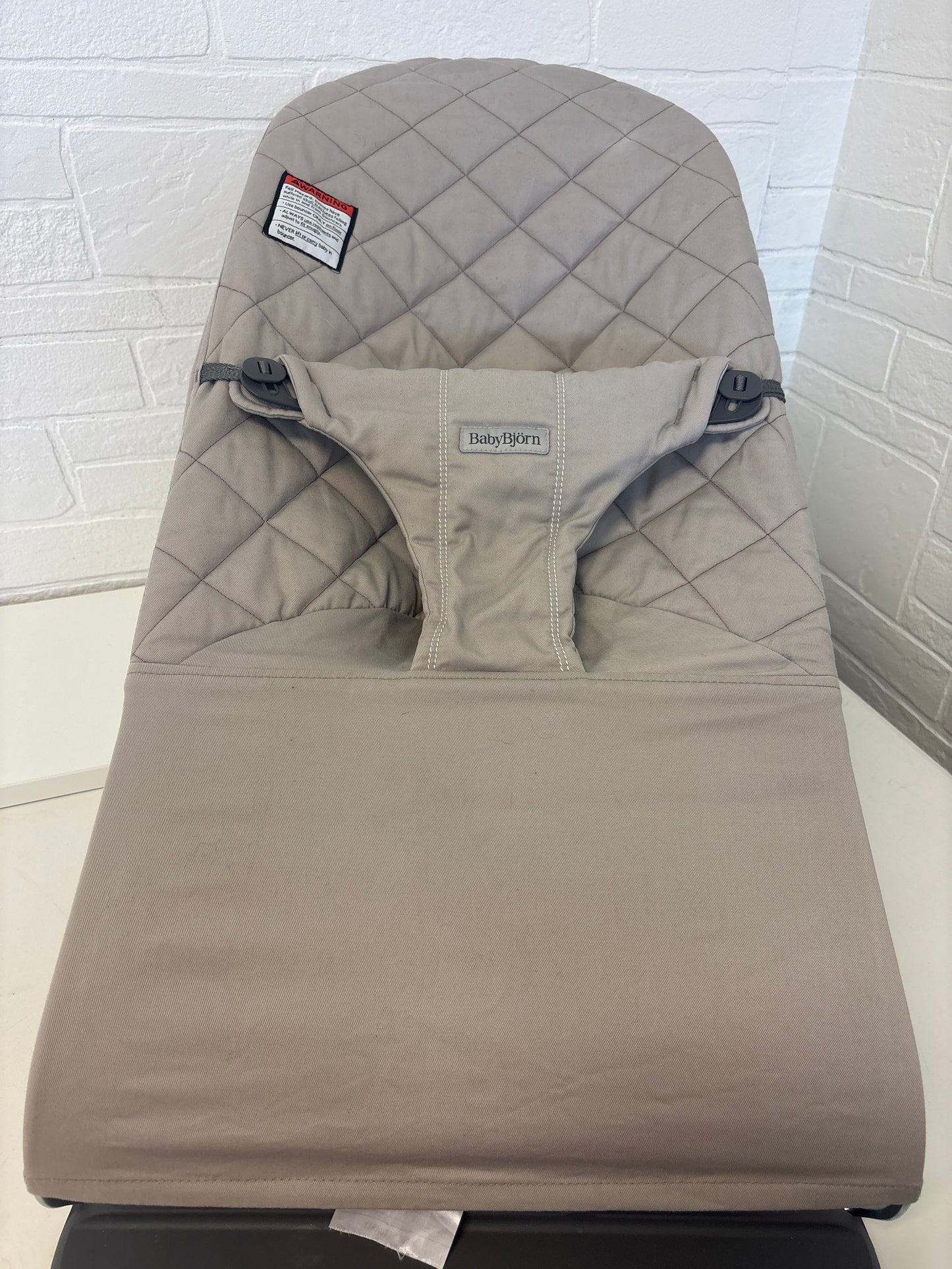BabyBjörn Bouncer Bliss Sand Gray