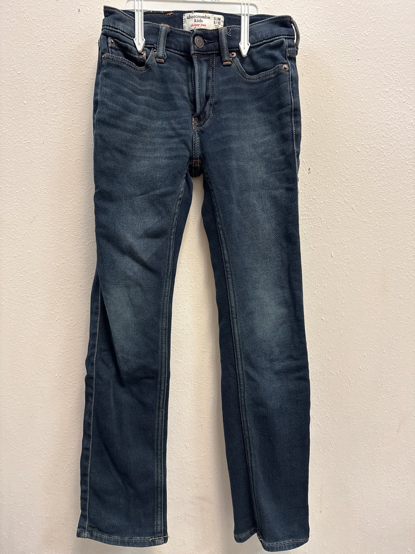 9/10 Abercrombie Slim Dark Wash Skinny Jeans